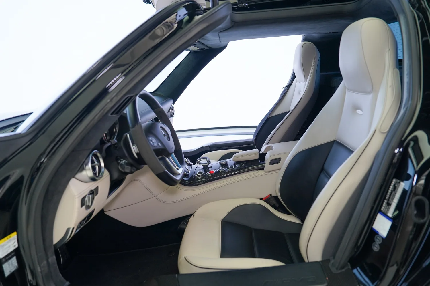 2011 Mercedes-AMG SLS, 4/14
