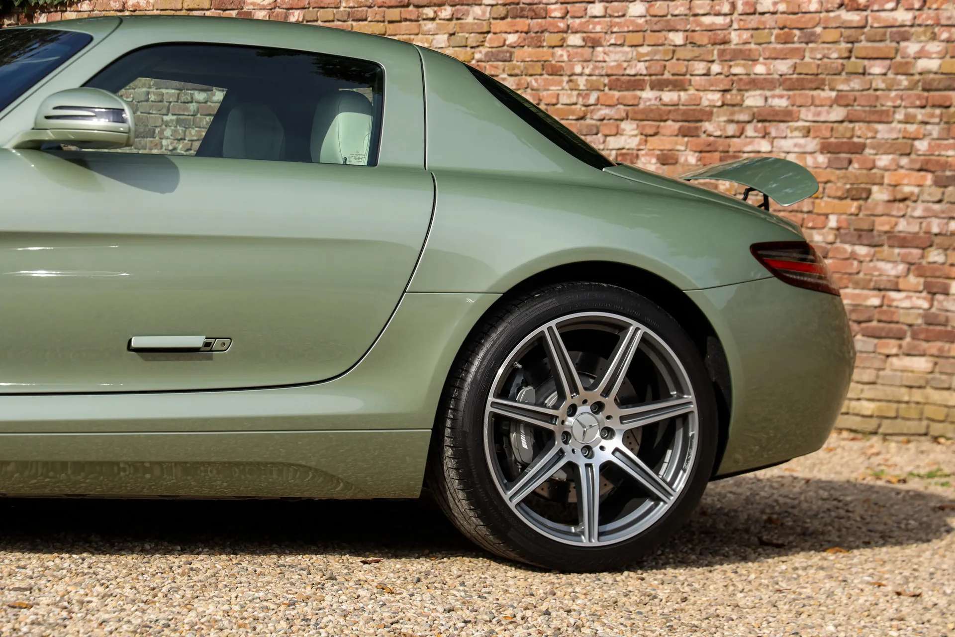 2011 Mercedes-AMG SLS, 17/30