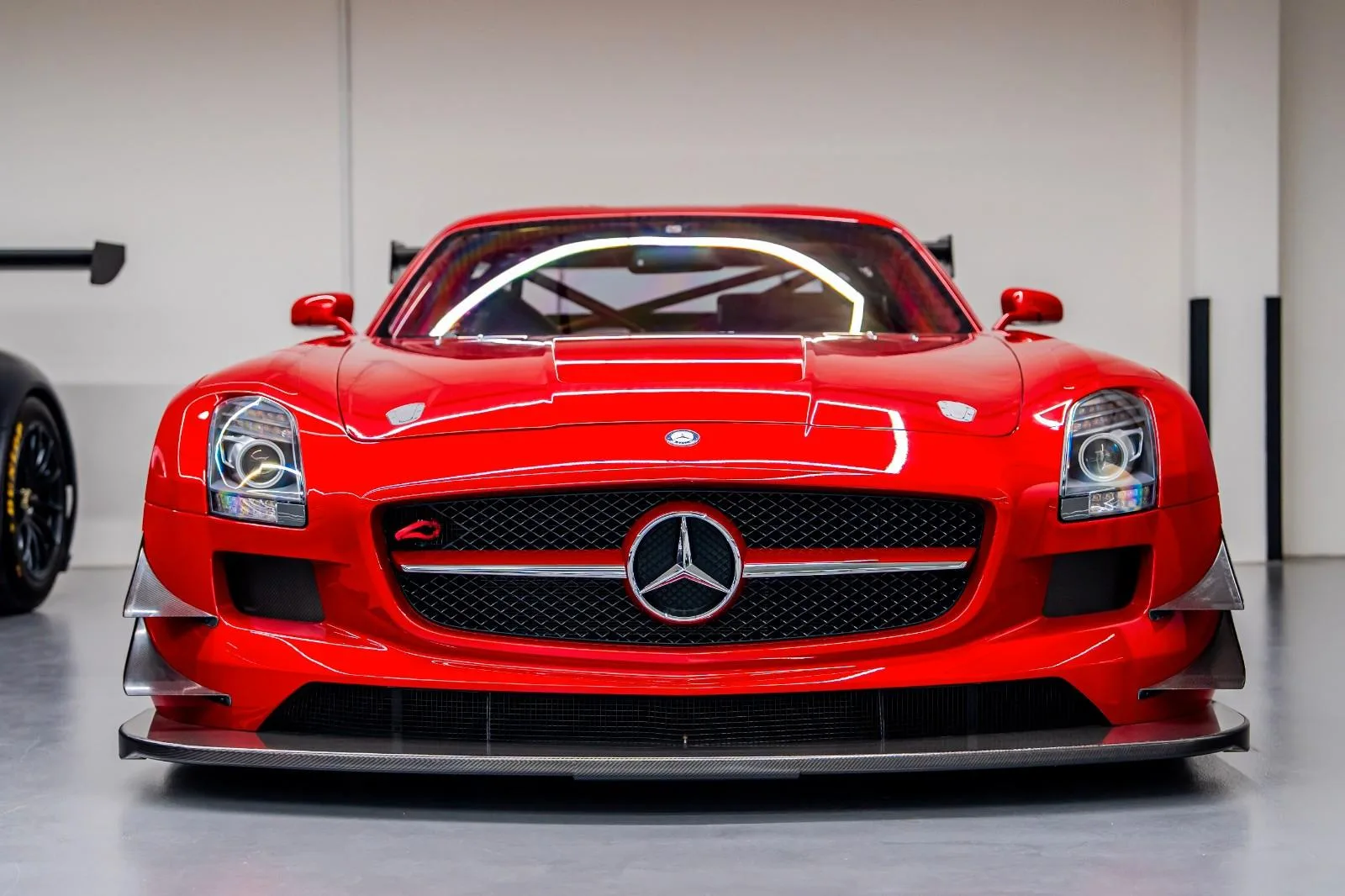2011 Mercedes-AMG SLS GT3, 3/30