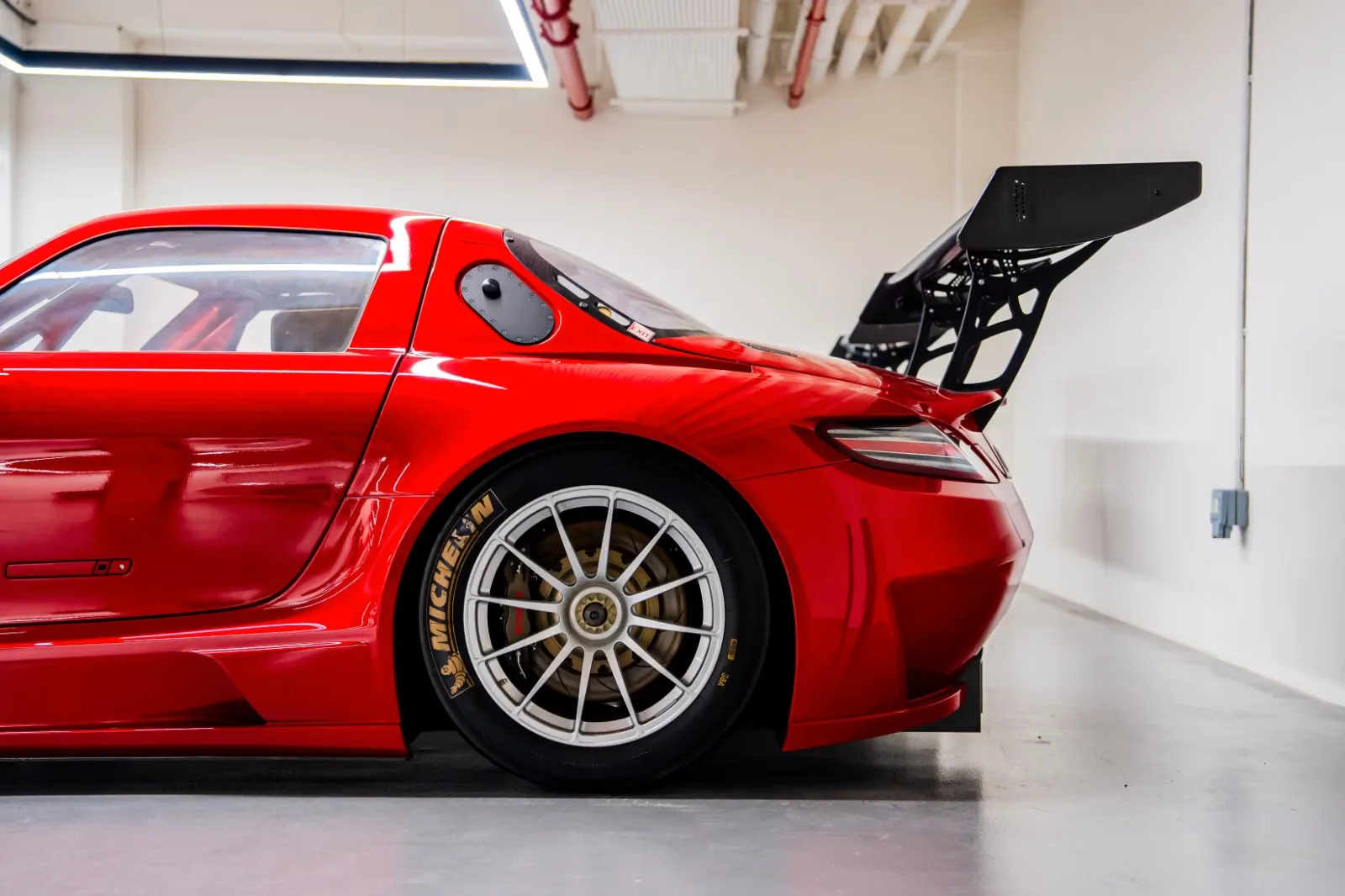 2011 Mercedes-AMG SLS GT3, 12/30