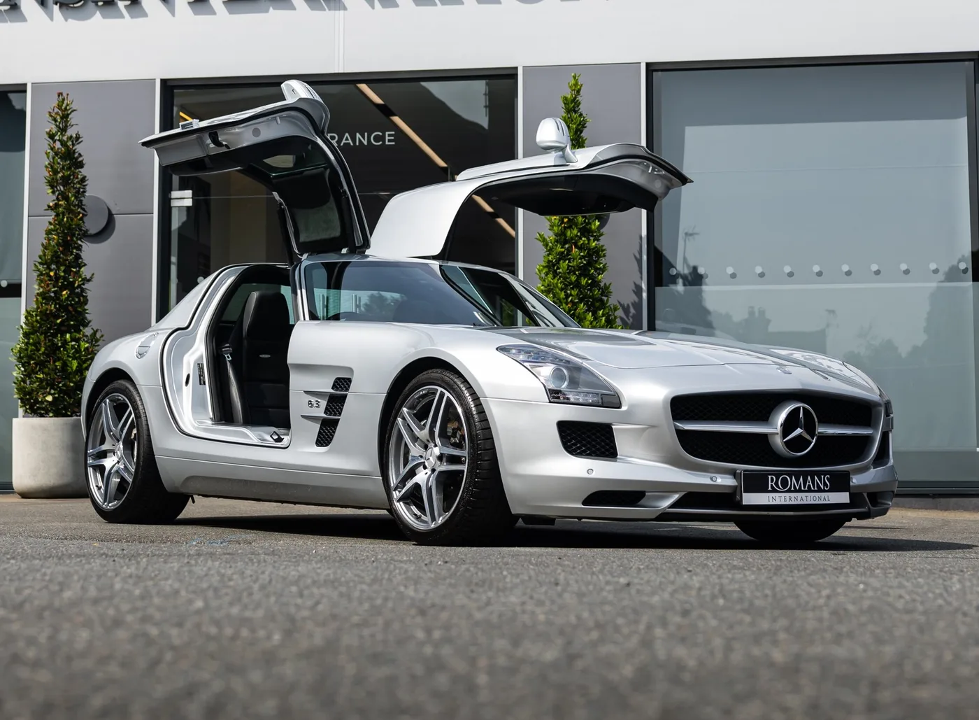 2011 Mercedes-AMG SLS angeboten von einem Fachhändler in Banstead, Vereinigtes Königreich, Foto 2 von 25