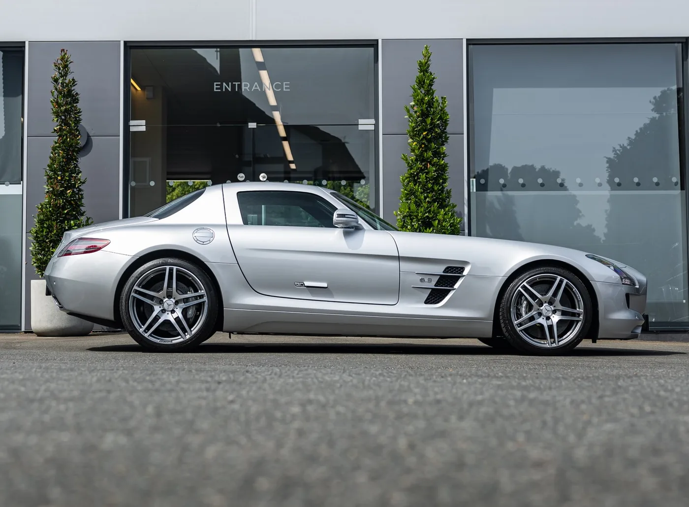 2011 Mercedes-AMG SLS angeboten von einem Fachhändler in Banstead, Vereinigtes Königreich, Foto 3 von 25