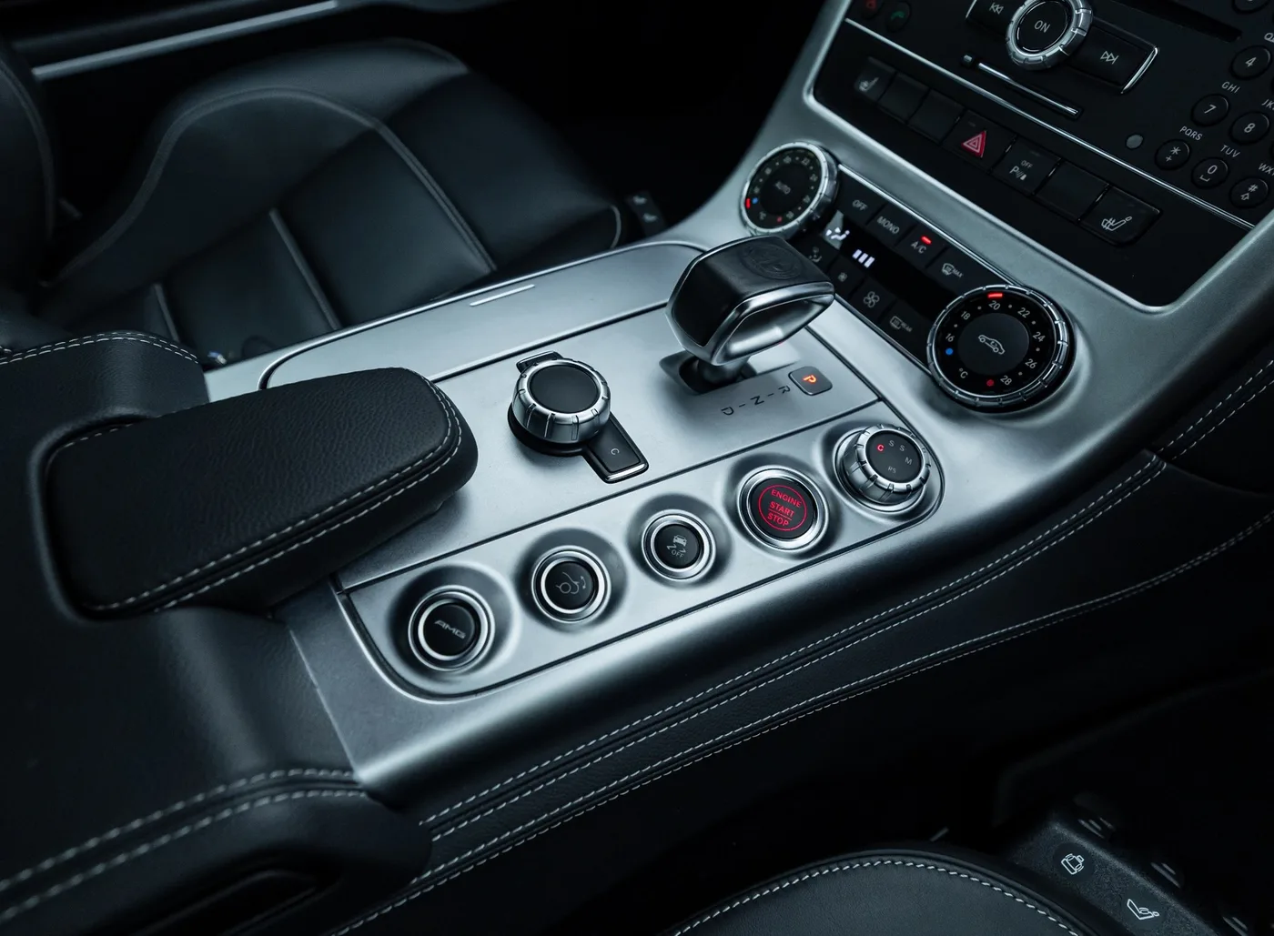 2011 Mercedes-AMG SLS angeboten von einem Fachhändler in Banstead, Vereinigtes Königreich, Foto 23 von 25