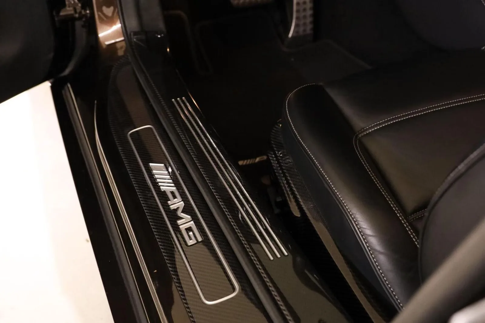 2011 Mercedes-AMG SLS Roadster, 11/30