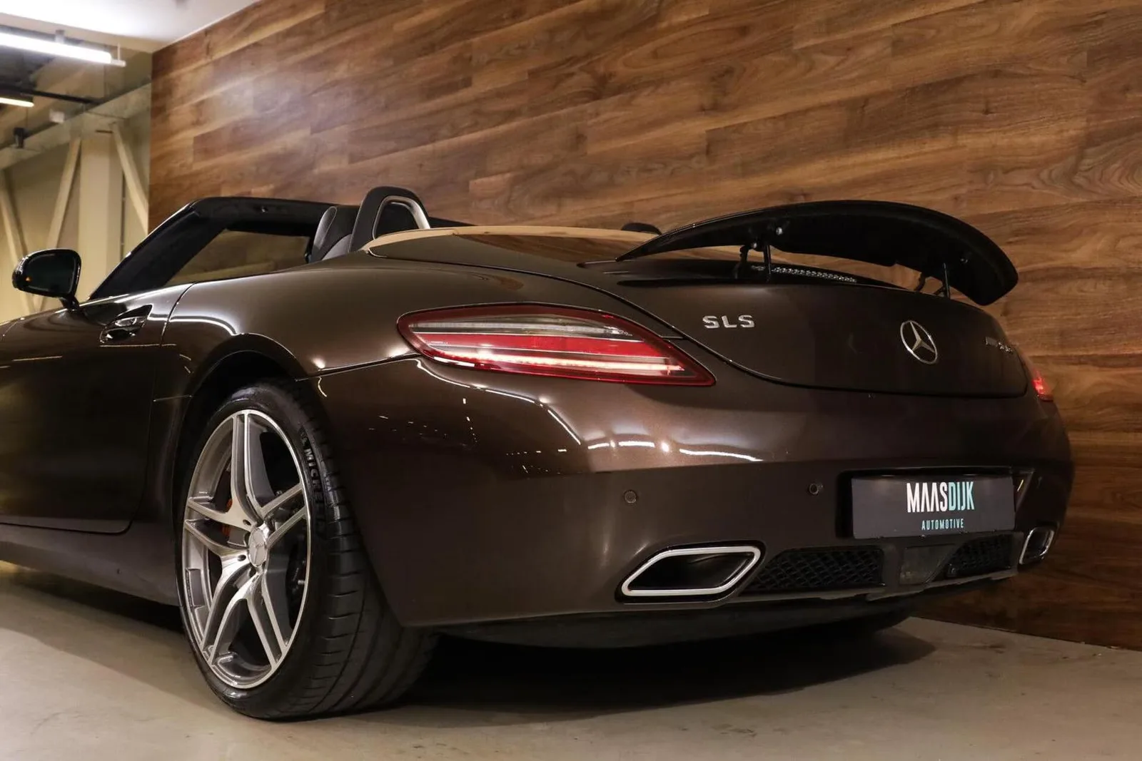 2011 Mercedes-AMG SLS Roadster, 26/30