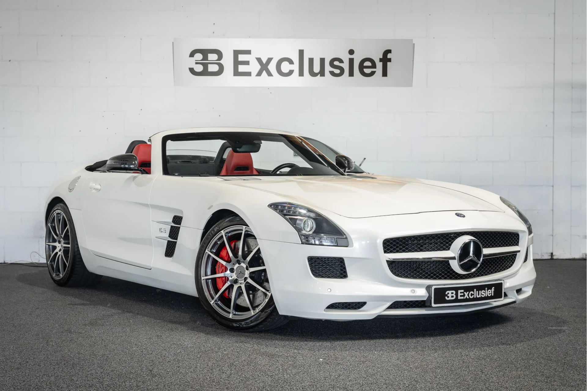 2011 Mercedes-AMG SLS Roadster, 2/30