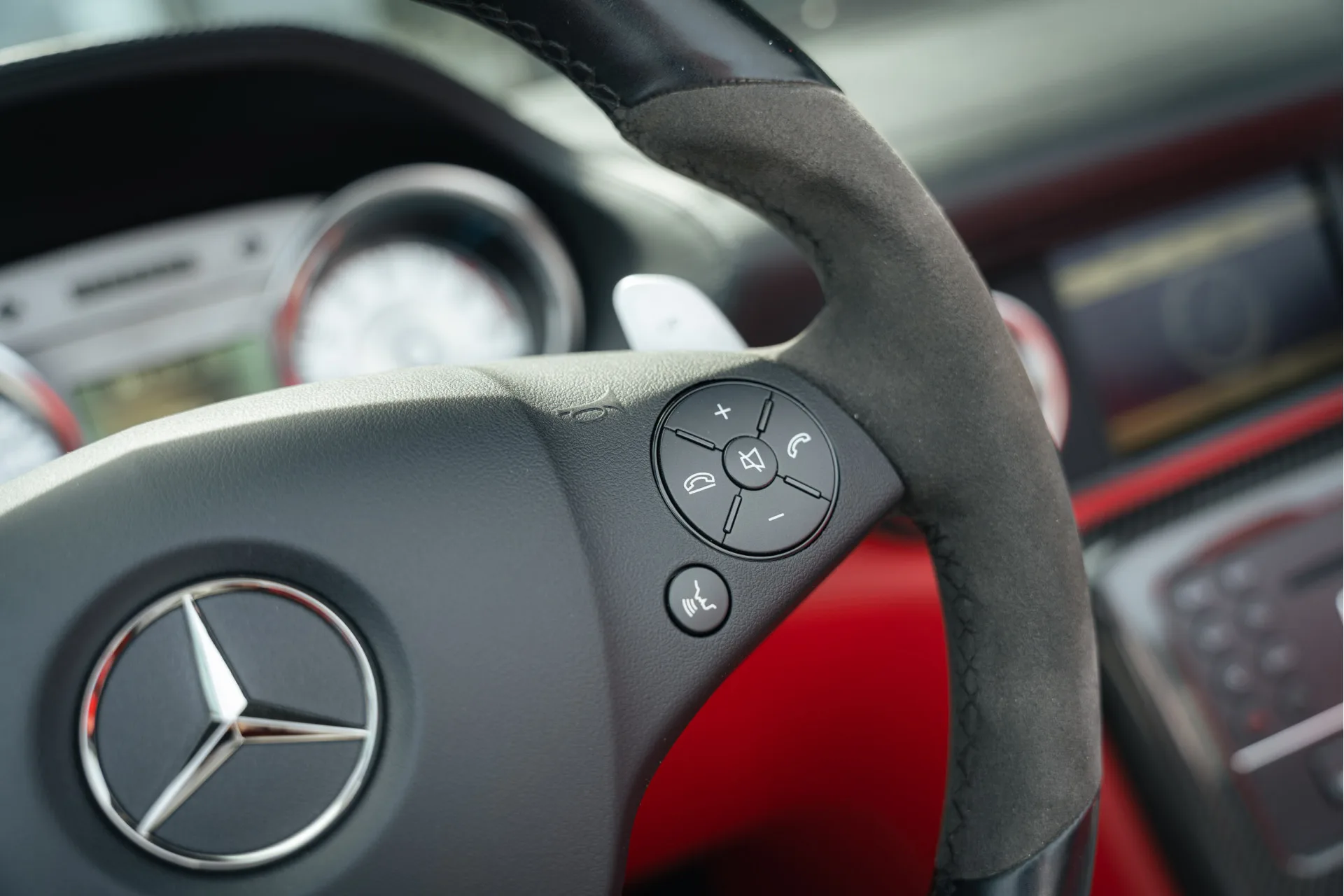 2011 Mercedes-AMG SLS Roadster, 5/30