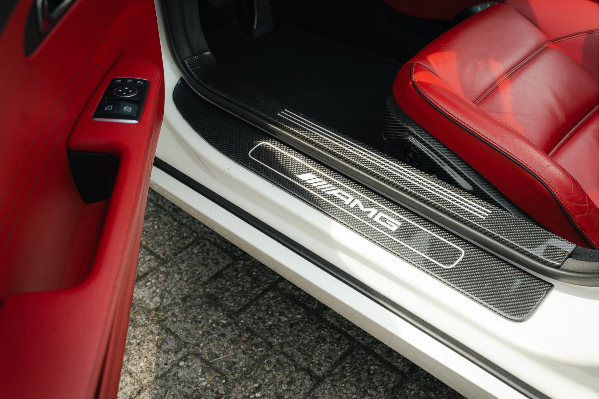 2011 Mercedes-AMG SLS Roadster, 17/30