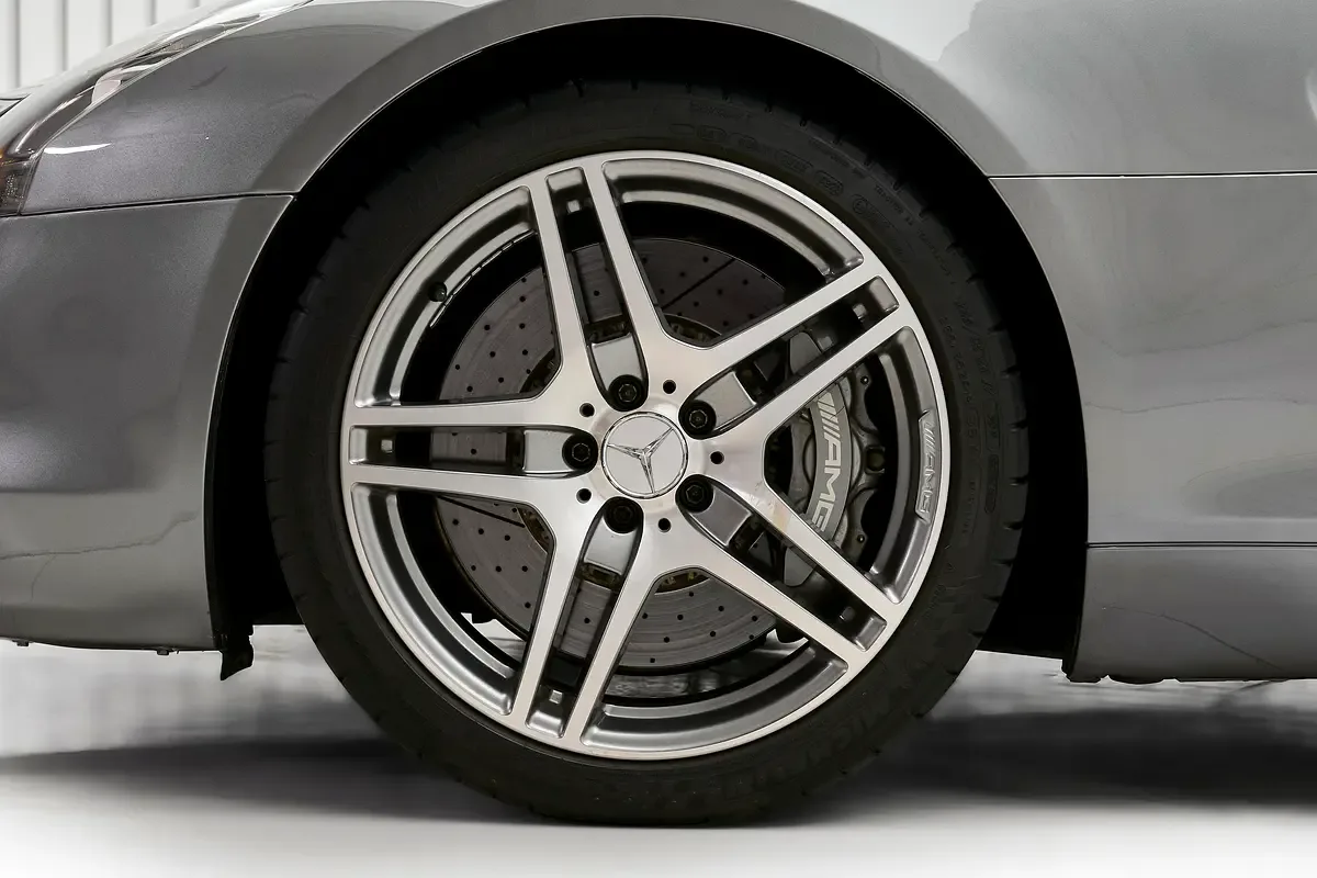 2011 Mercedes-AMG SLS, 9/12