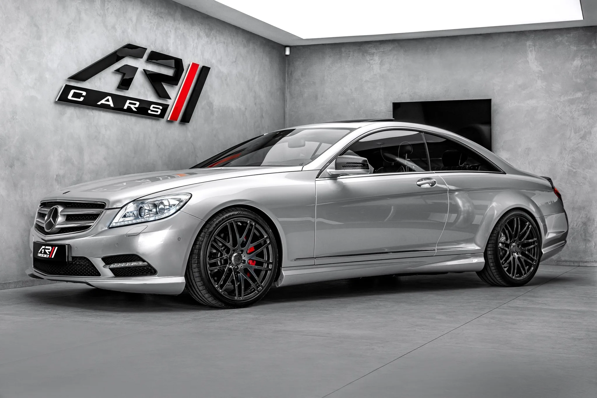 2011 Mercedes-Benz CL 500 4MATIC by Brabus angeboten von einem Fachhändler in Ostrava, Tschechien, Hauptfoto