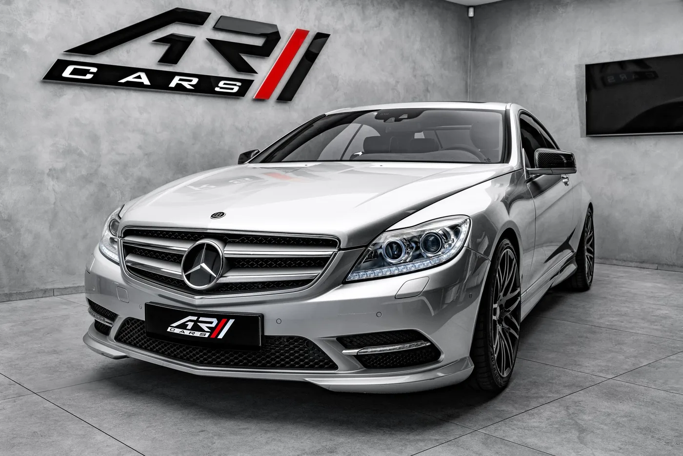 2011 Mercedes-Benz CL 500 4MATIC by Brabus offered by a specialist dealer in Ostrava, Czechia, photo 2 of 25