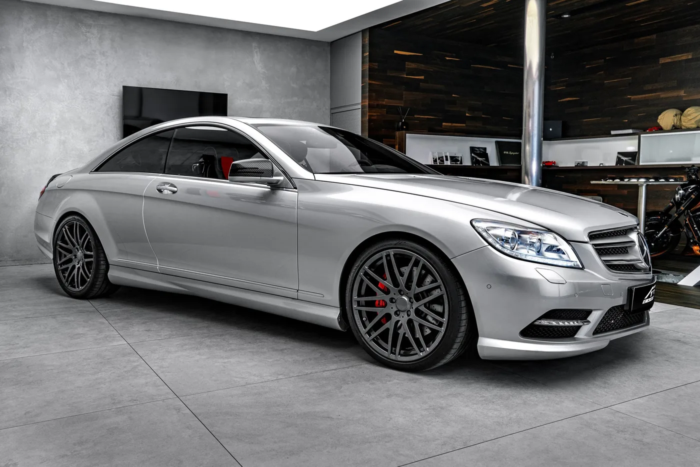 2011 Mercedes-Benz CL 500 4MATIC by Brabus offered by a specialist dealer in Ostrava, Czechia, photo 3 of 25