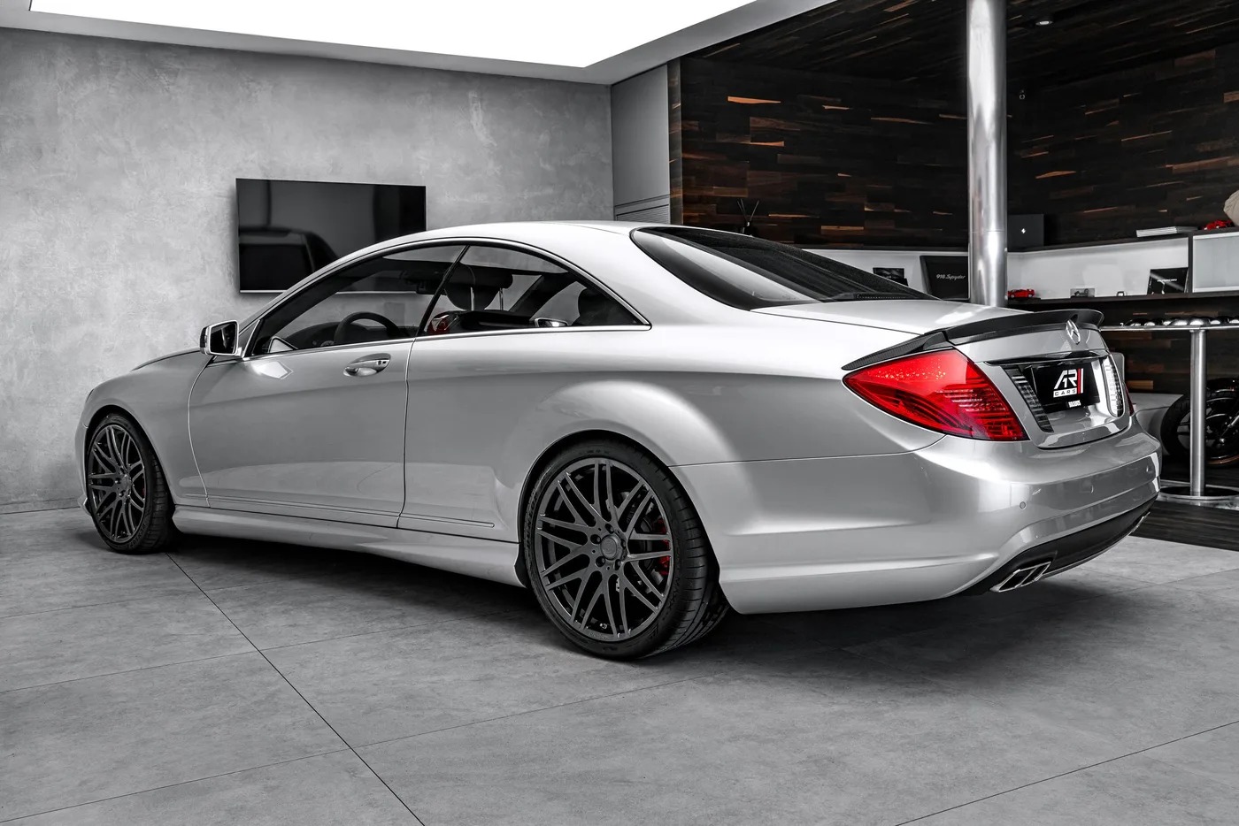 2011 Mercedes-Benz CL 500 4MATIC by Brabus offered by a specialist dealer in Ostrava, Czechia, photo 6 of 25