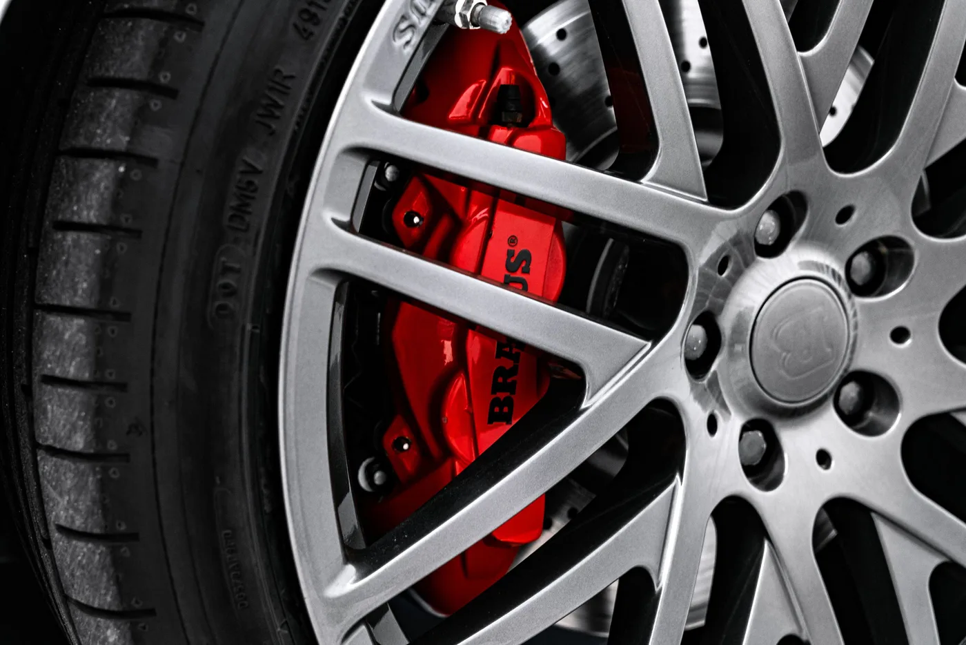 2011 Mercedes-Benz CL 500 4MATIC by Brabus offered by a specialist dealer in Ostrava, Czechia, photo 9 of 25