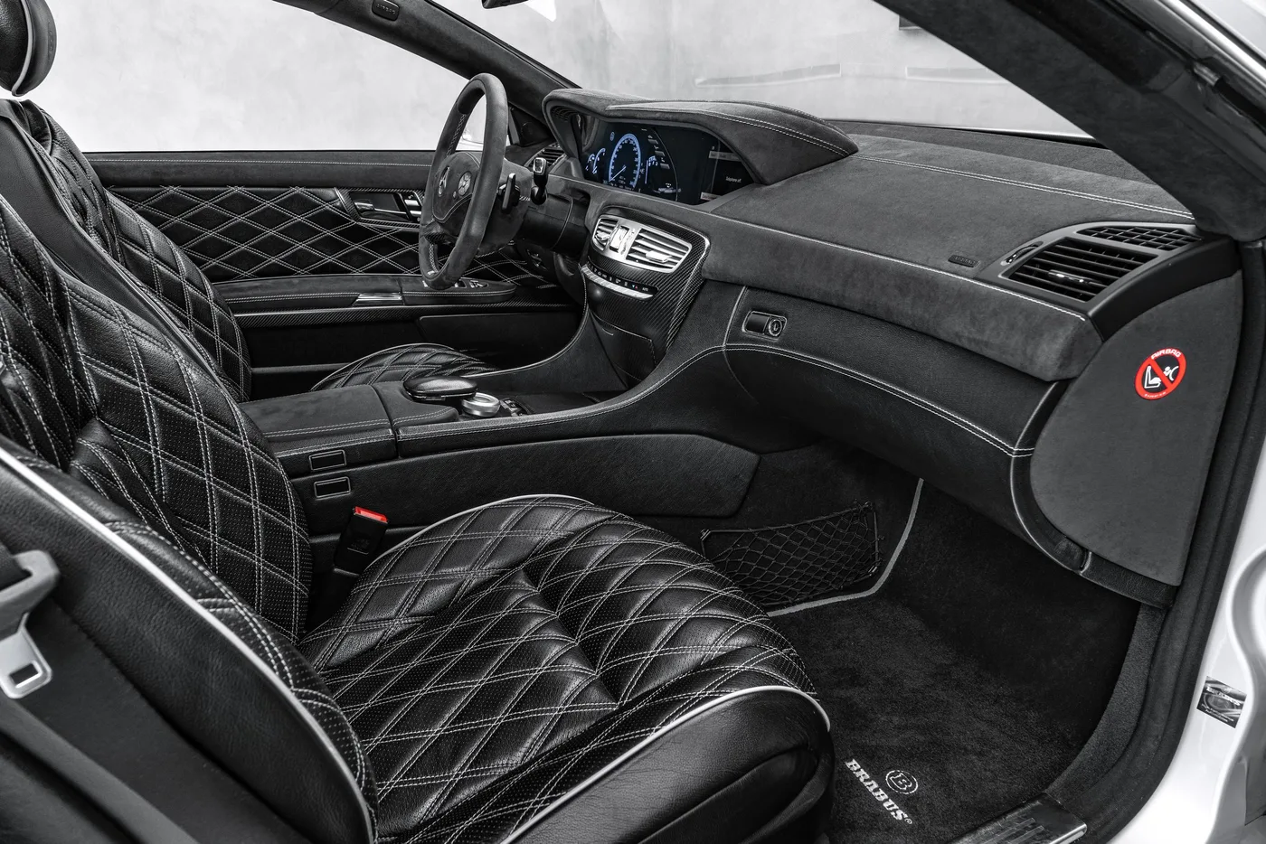2011 Mercedes-Benz CL 500 4MATIC by Brabus offered by a specialist dealer in Ostrava, Czechia, photo 14 of 25