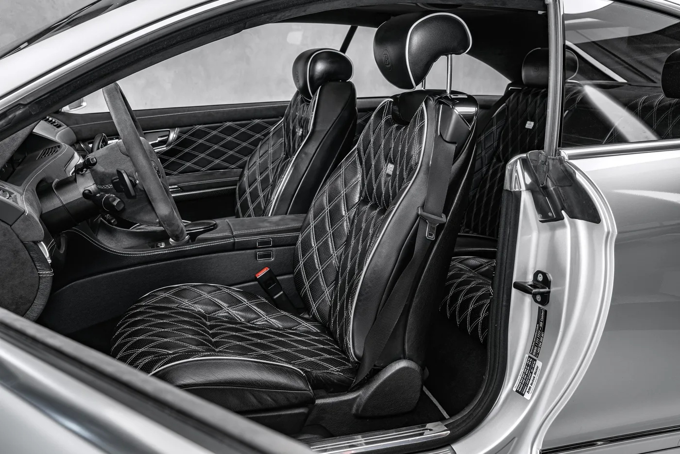 2011 Mercedes-Benz CL 500 4MATIC by Brabus offered by a specialist dealer in Ostrava, Czechia, photo 15 of 25