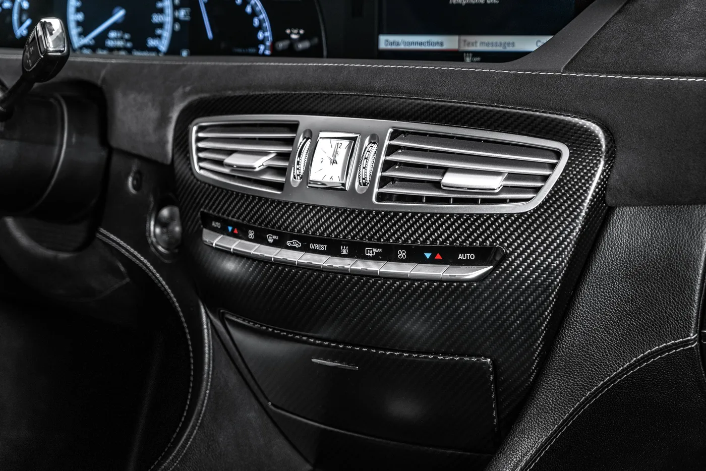 2011 Mercedes-Benz CL 500 4MATIC by Brabus offered by a specialist dealer in Ostrava, Czechia, photo 19 of 25