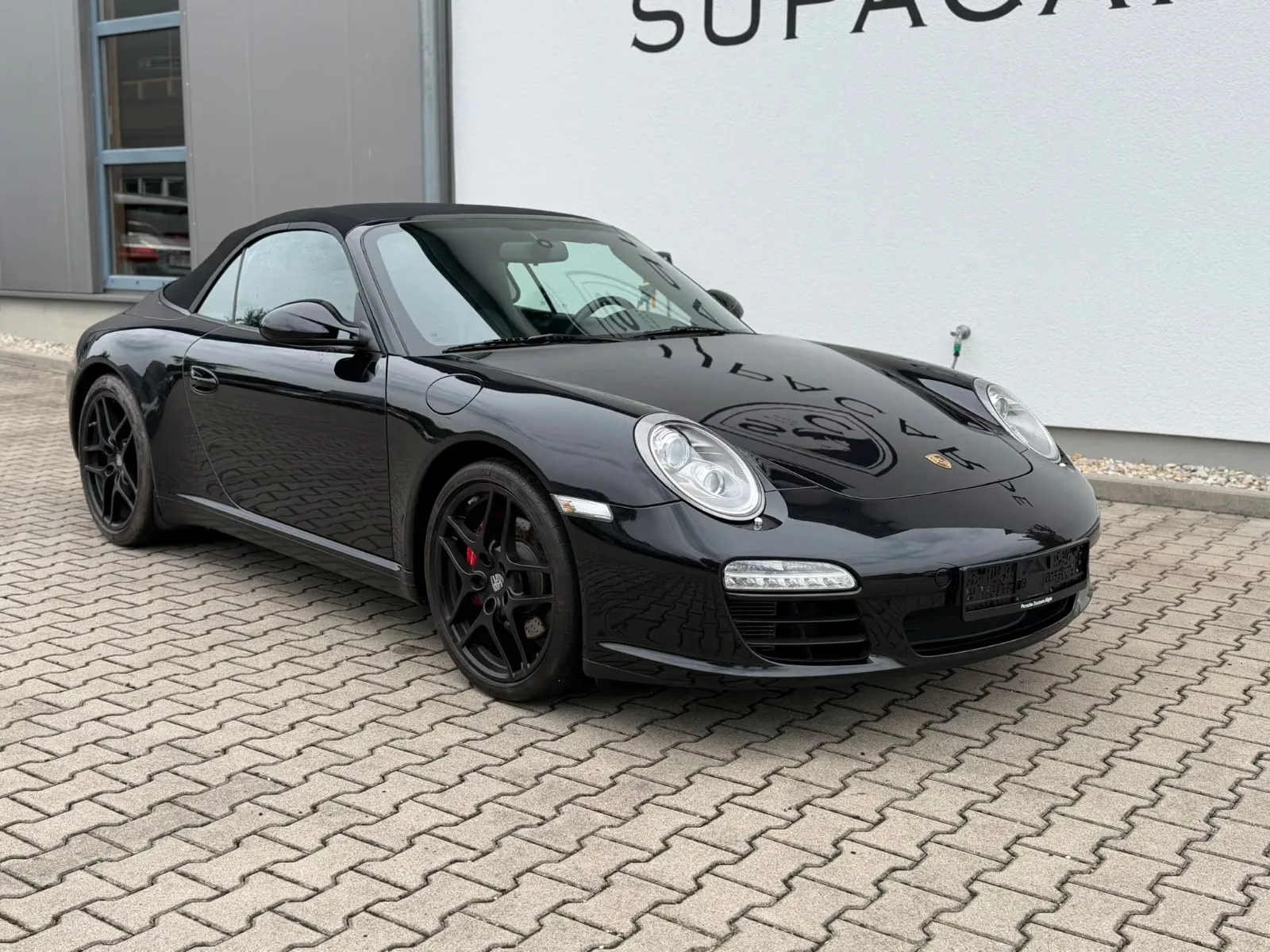 2011 Porsche 911 Carrera S Cabriolet angeboten von einem Fachhändler in Kranzberg, Deutschland, Hauptfoto