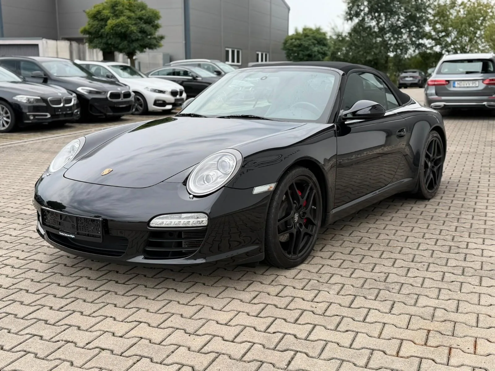 2011 Porsche 911 Carrera S Cabriolet, 4/25