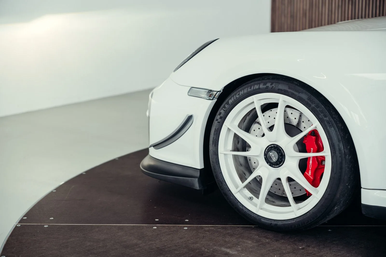 2011 Porsche 911 GT3 RS 4.0, 16/30