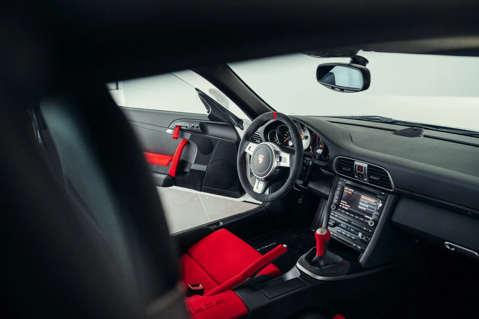2011 Porsche 911 GT3 RS 4.0, 28/30