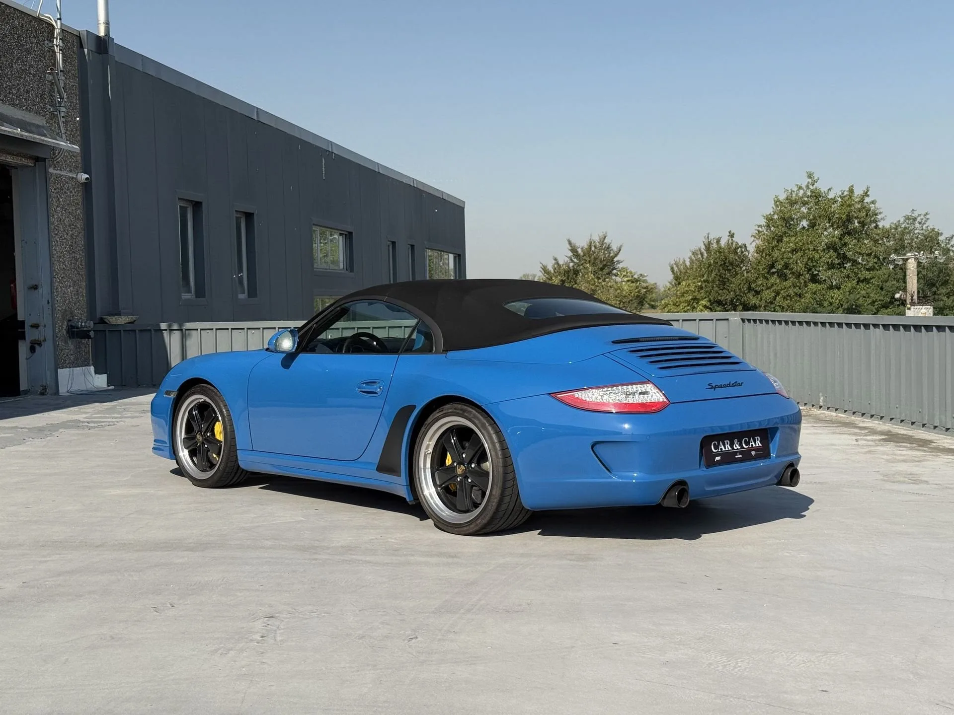 2011 Porsche 911 Speedster, 2/23