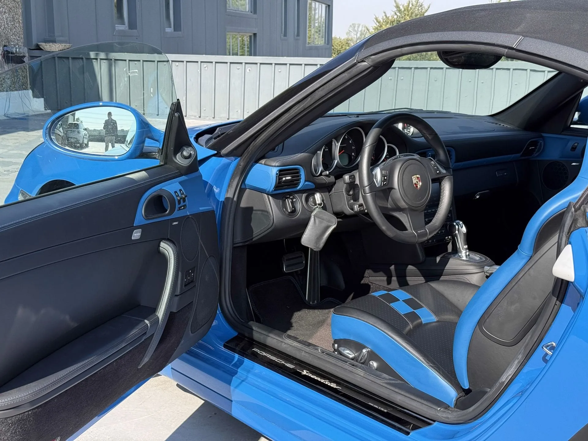 2011 Porsche 911 Speedster, 8/23