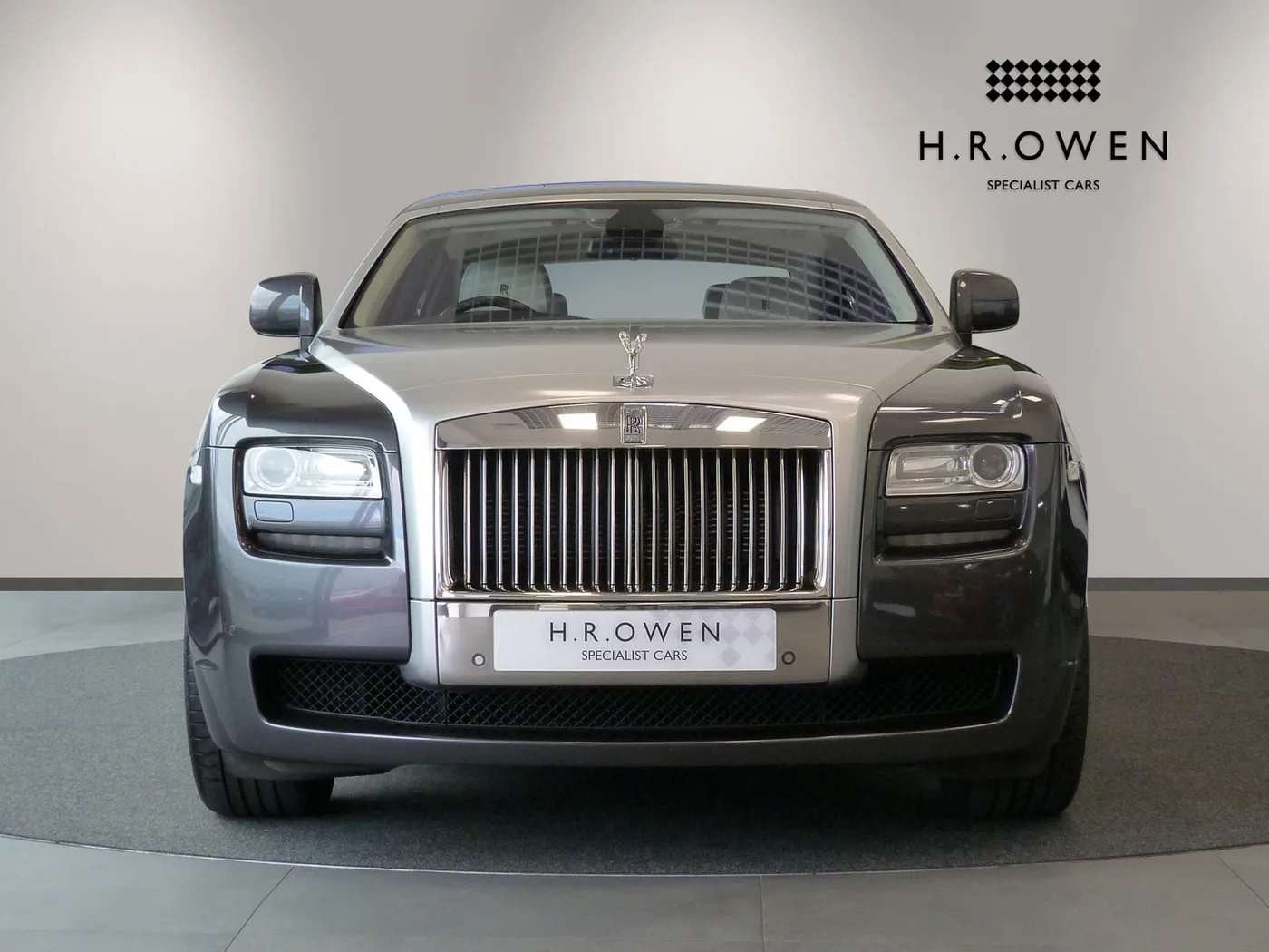 2011 Rolls-Royce Ghost proposée par un groupe de concessions agréées à Cheltenham, Royaume-Uni, photo 9 sur 25
