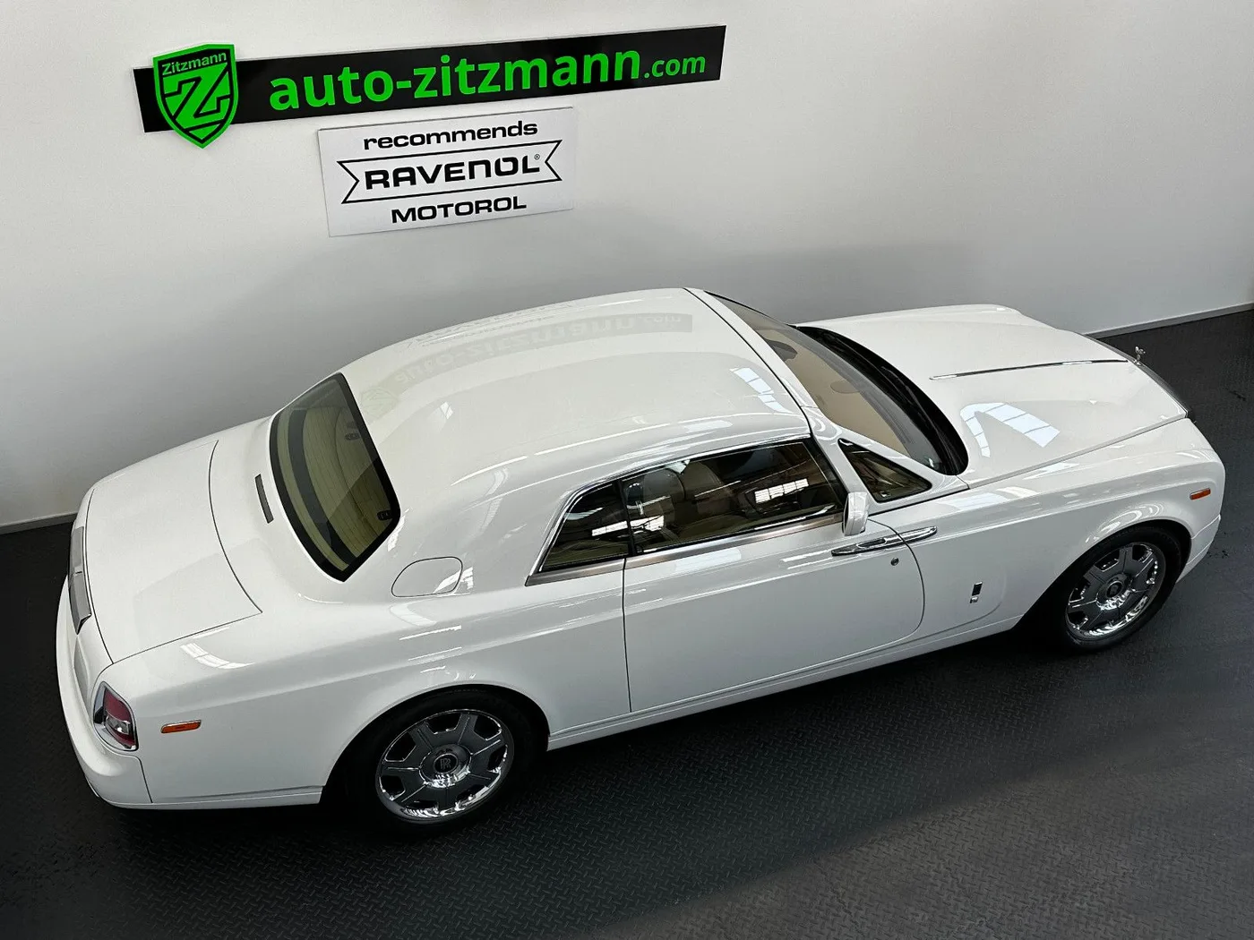 2011 Rolls-Royce Phantom Coupé offered by a specialist dealer in Nuremberg, Germany, photo 8 of 15