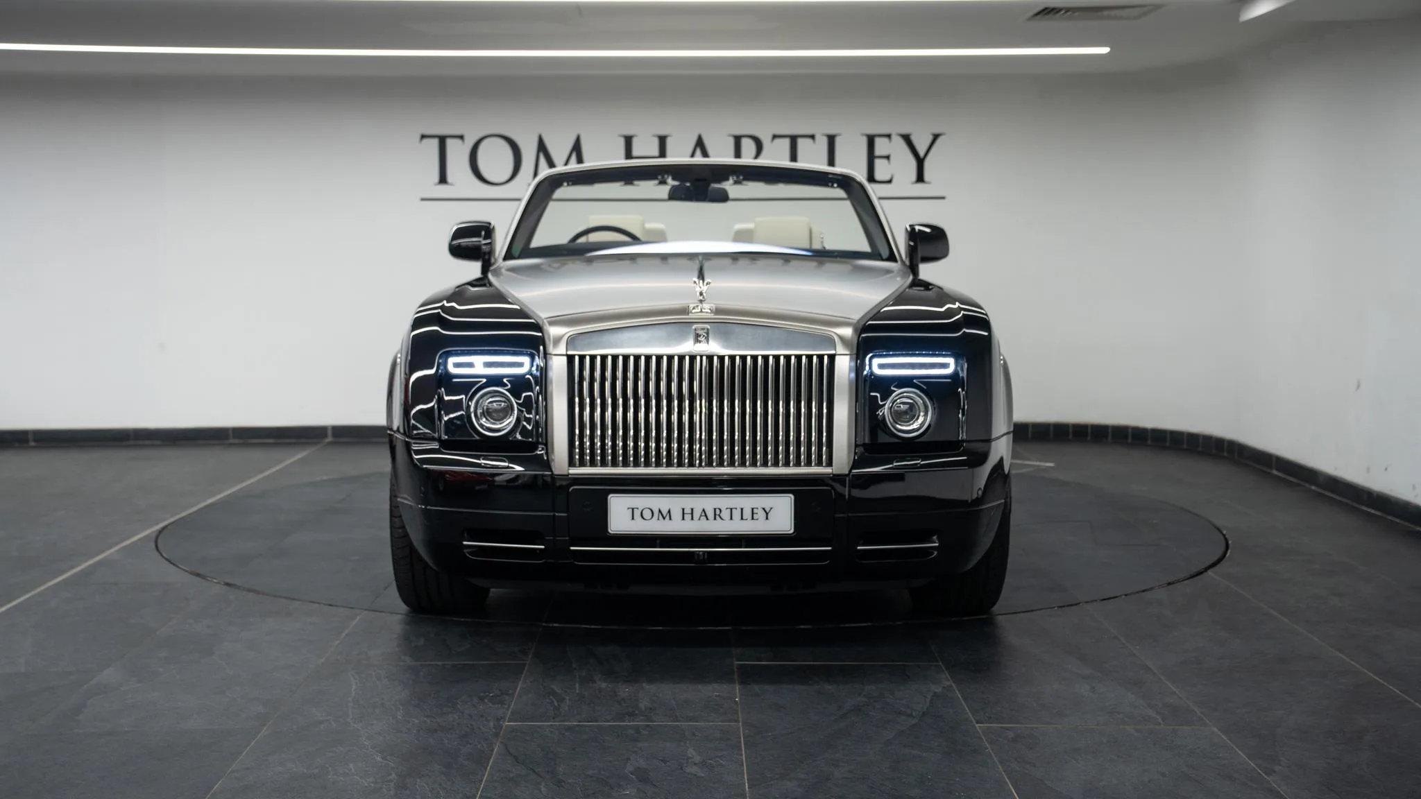 2011 Rolls-Royce Phantom Drophead Coupé, 2/30