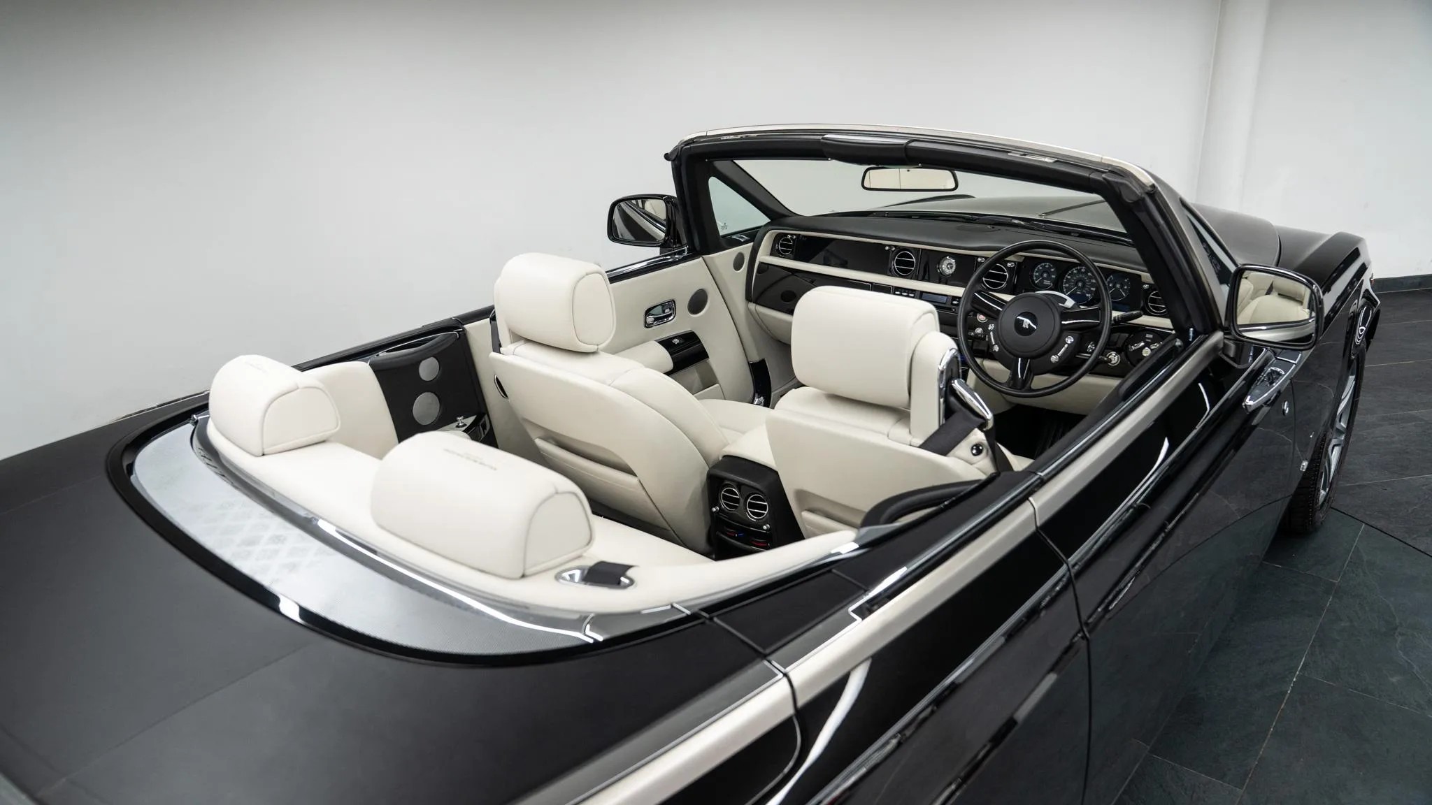 2011 Rolls-Royce Phantom Drophead Coupé, 22/30