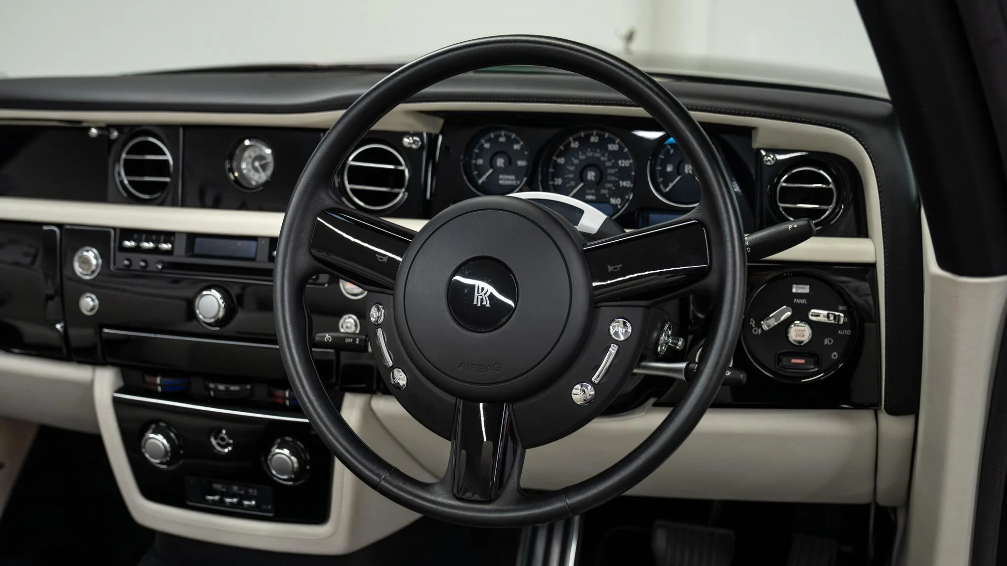 2011 Rolls-Royce Phantom Drophead Coupé, 27/30