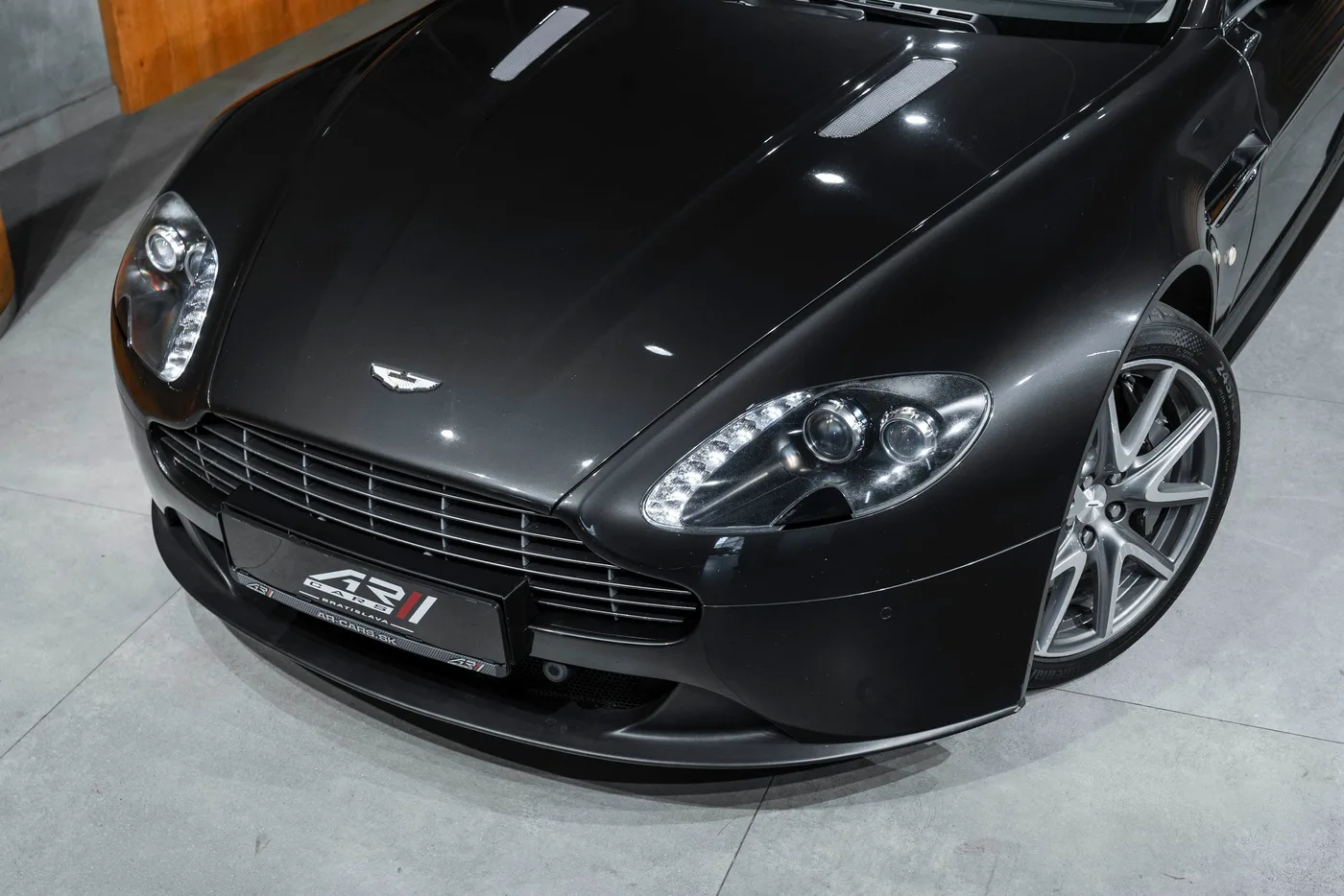 2012 Aston Martin V8 Vantage offered by a specialist dealer in Bratislava, Slovakia, photo 4 of 15
