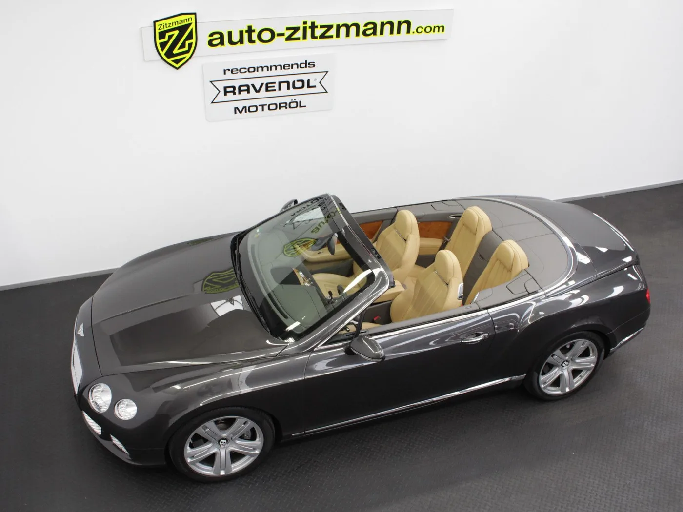 2012 Bentley Continental GTC W12 offered by a specialist dealer in Nuremberg, Germany, photo 3 of 15