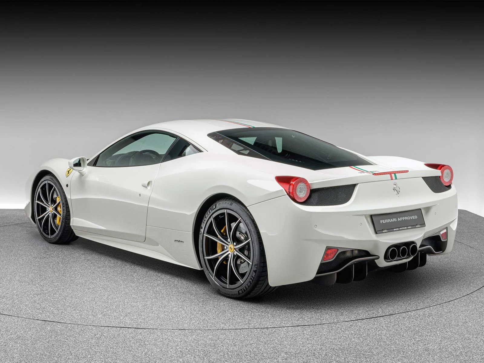 2012 Ferrari 458 Italia, 3/27