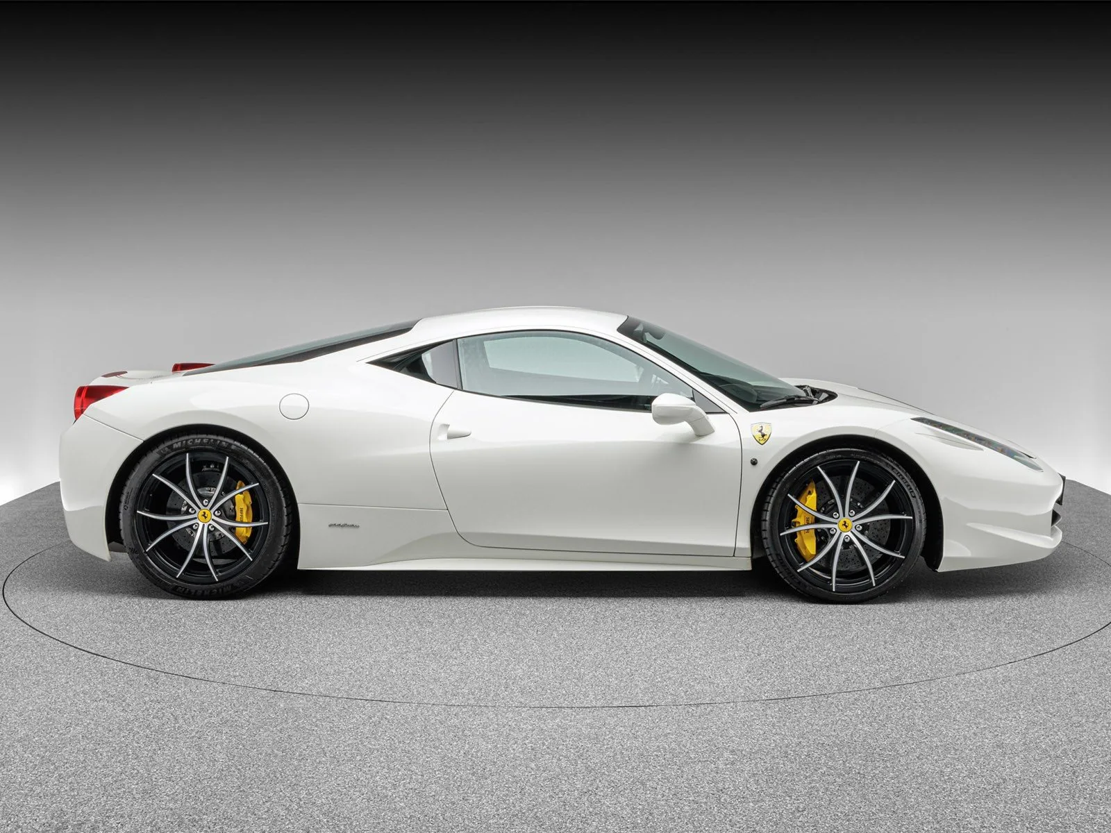 2012 Ferrari 458 Italia, 8/27