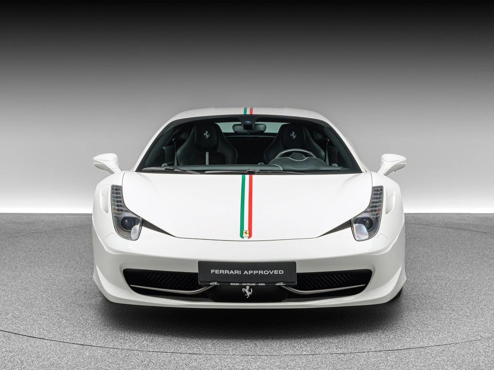 2012 Ferrari 458 Italia, 10/27