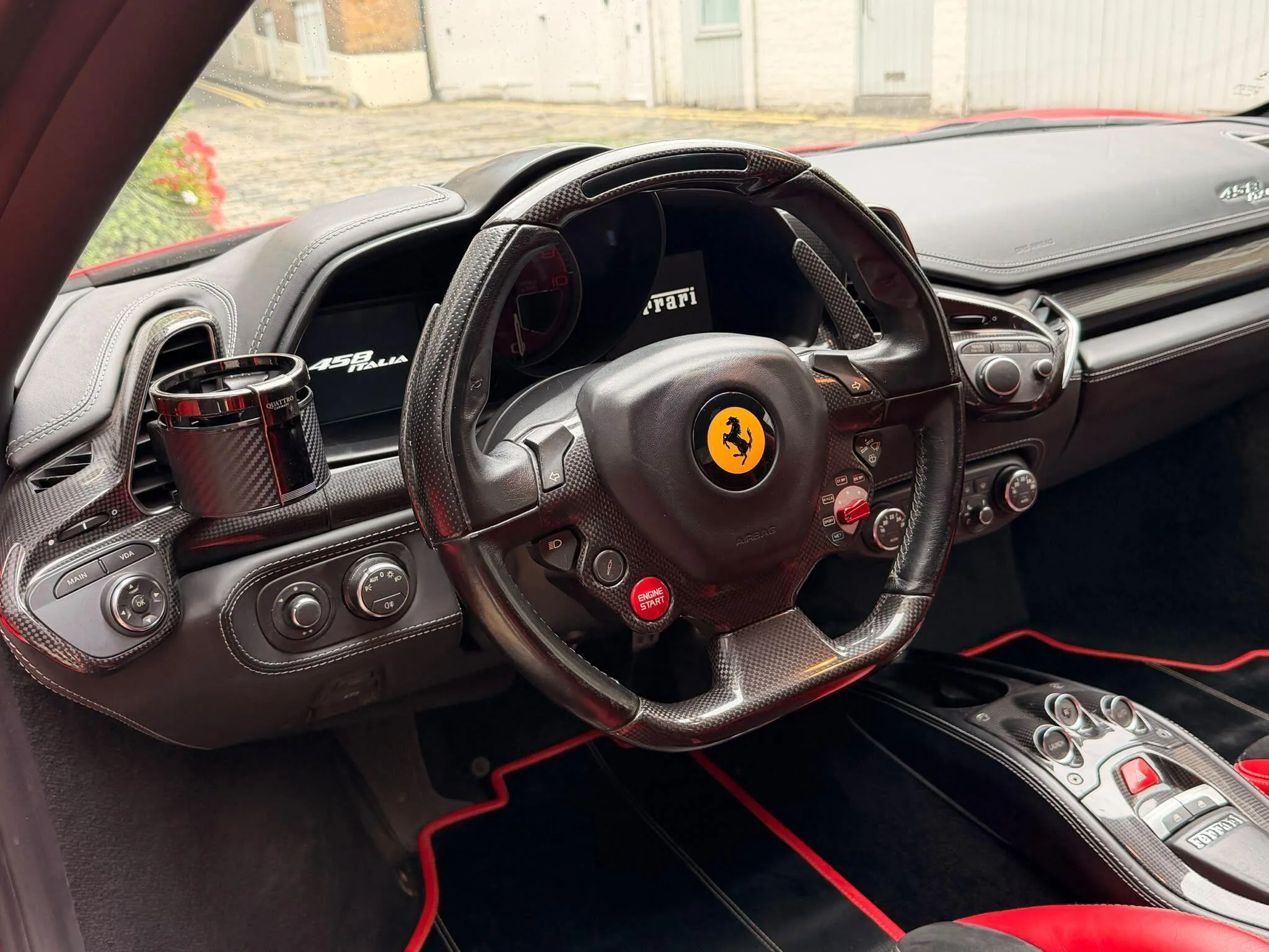 2012 Ferrari 458 Italia, 21/30