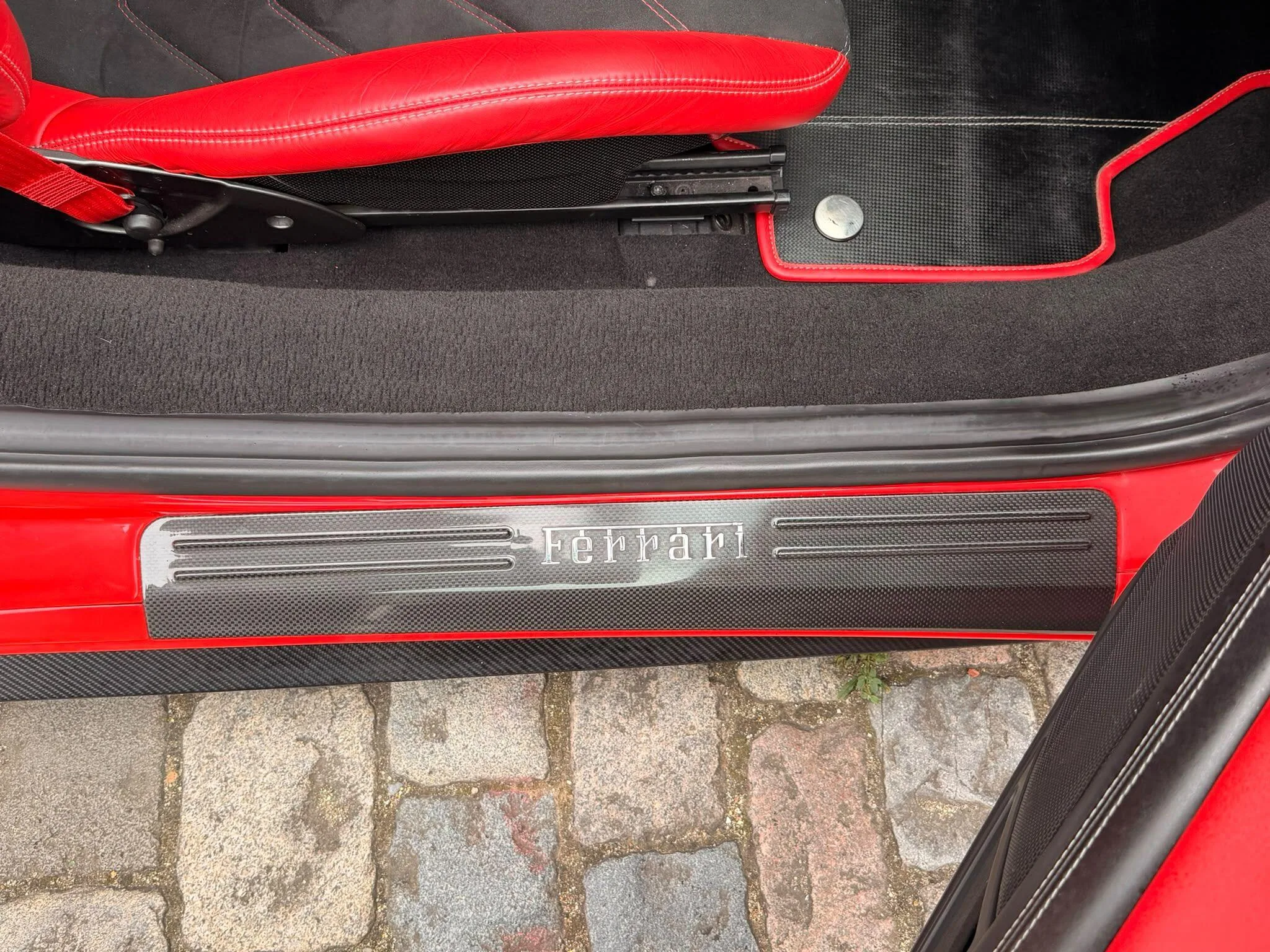 2012 Ferrari 458 Italia, 26/30