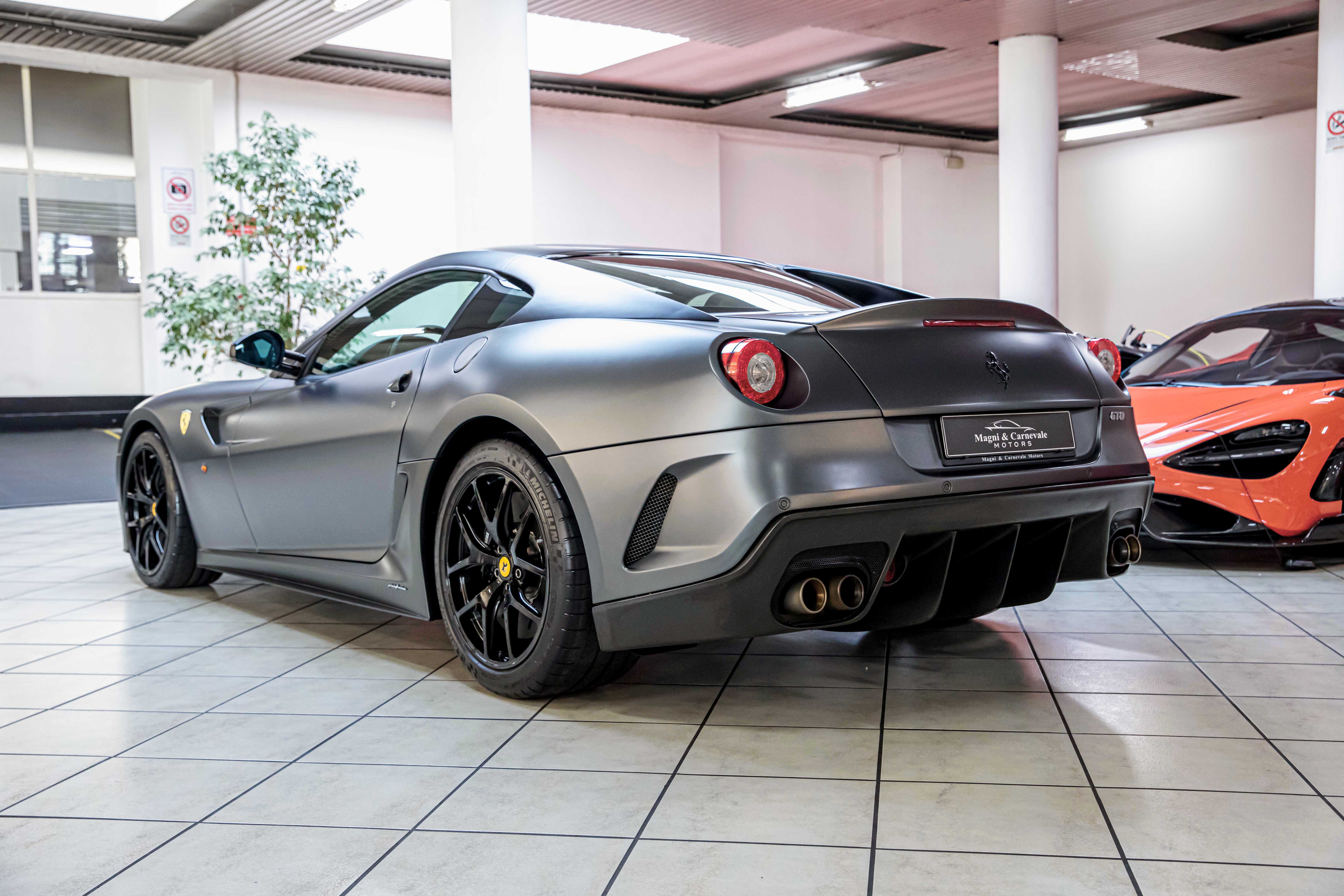 2012 Ferrari 599 GTO proposée par un concessionnaire spécialisé à Milan, Italie, photo 9 sur 20