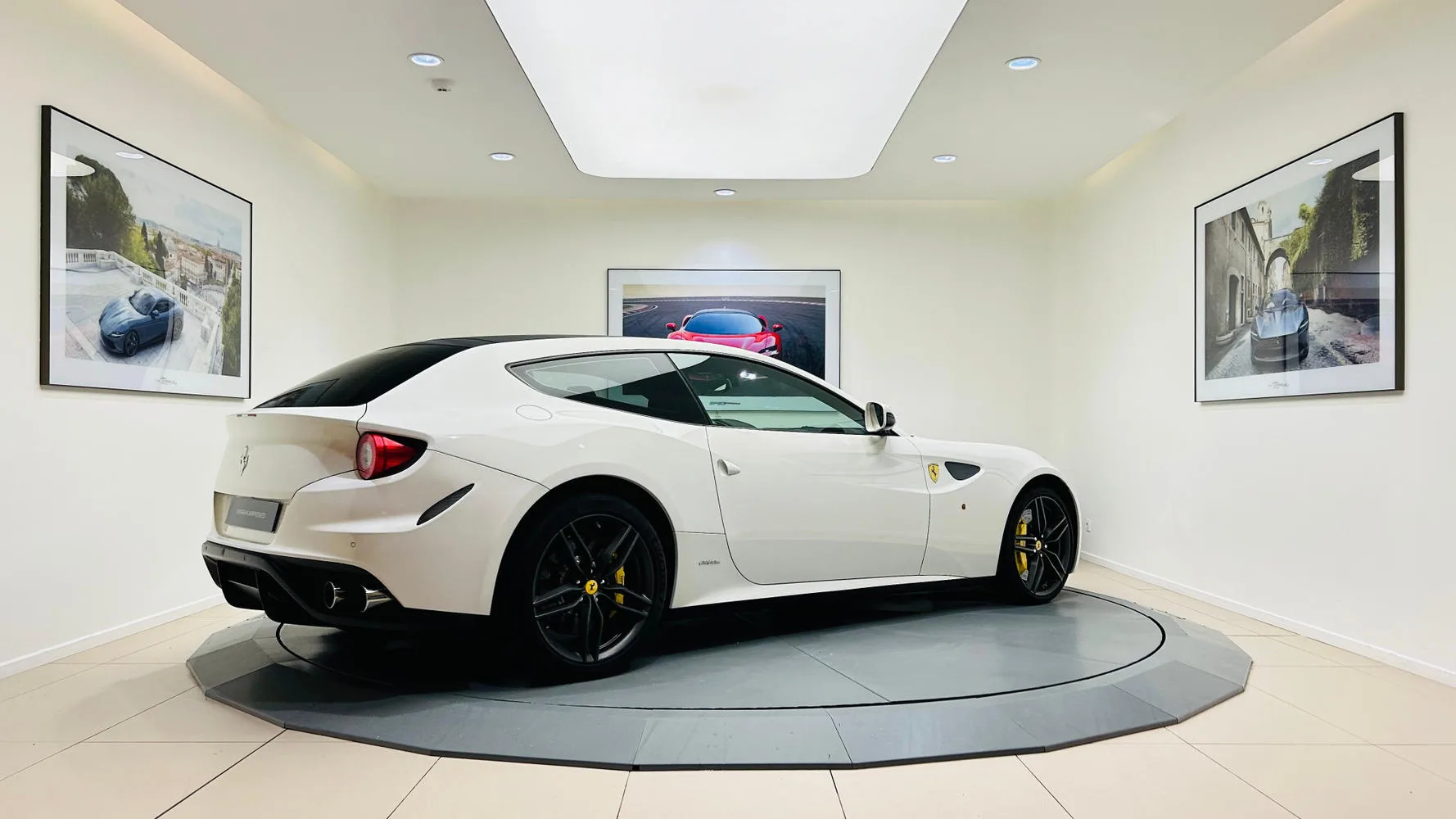 2012 Ferrari FF, 3/30