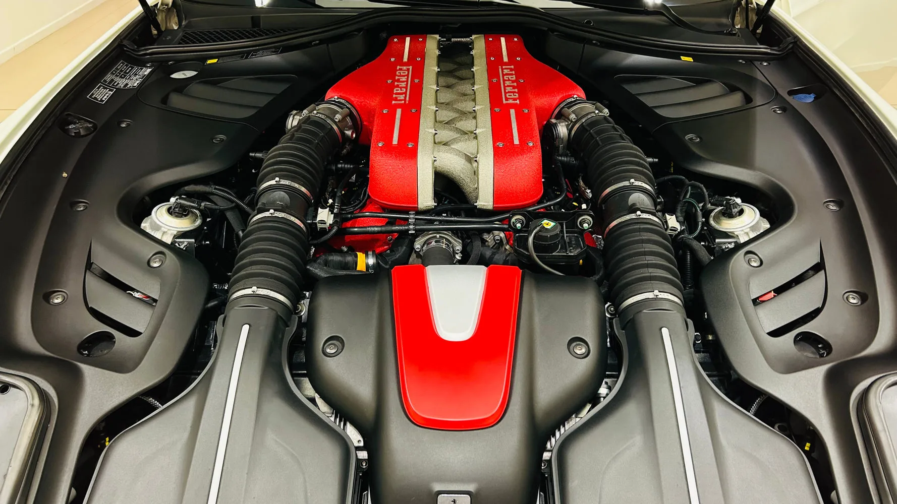 2012 Ferrari FF, 8/30