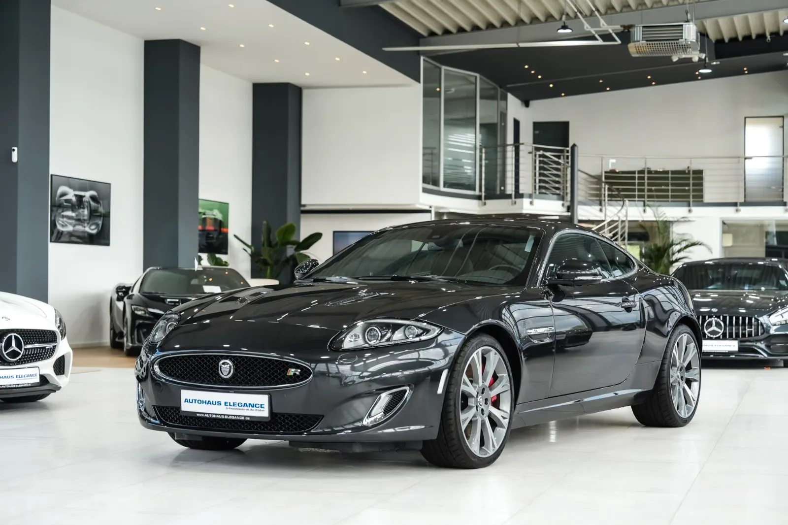 2012 Jaguar XKR Portfolio angeboten von einem Fachhändler in Köln, Deutschland, Hauptfoto