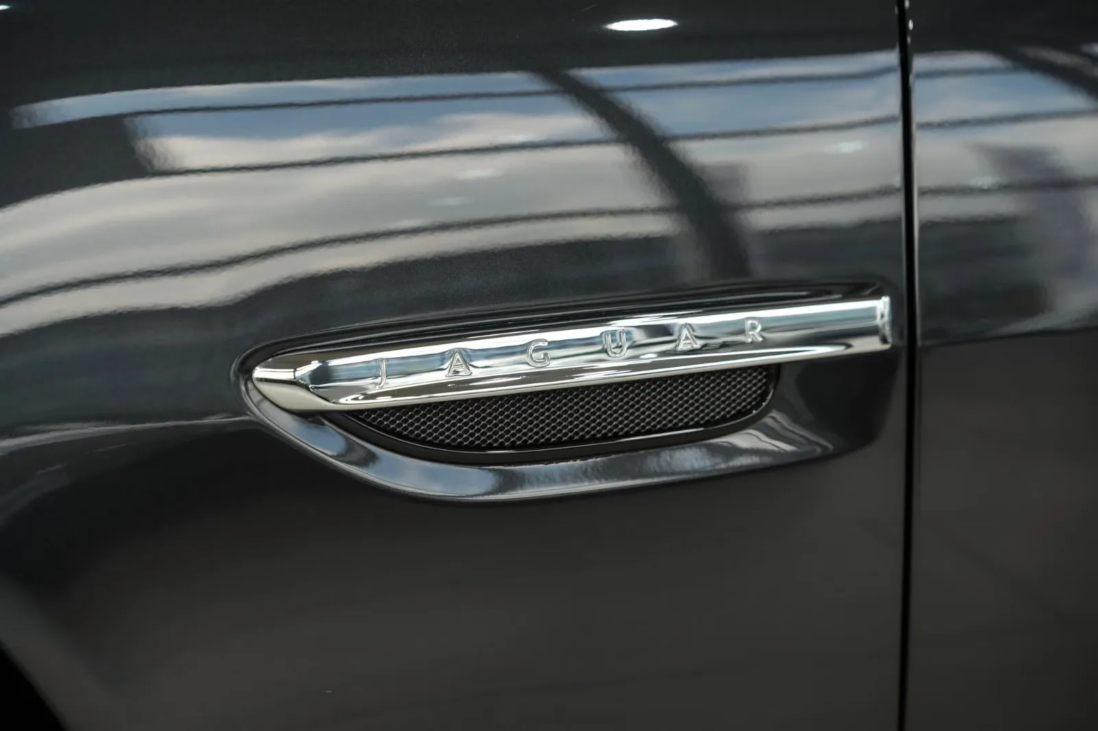 2012 Jaguar XKR Portfolio, 14/30