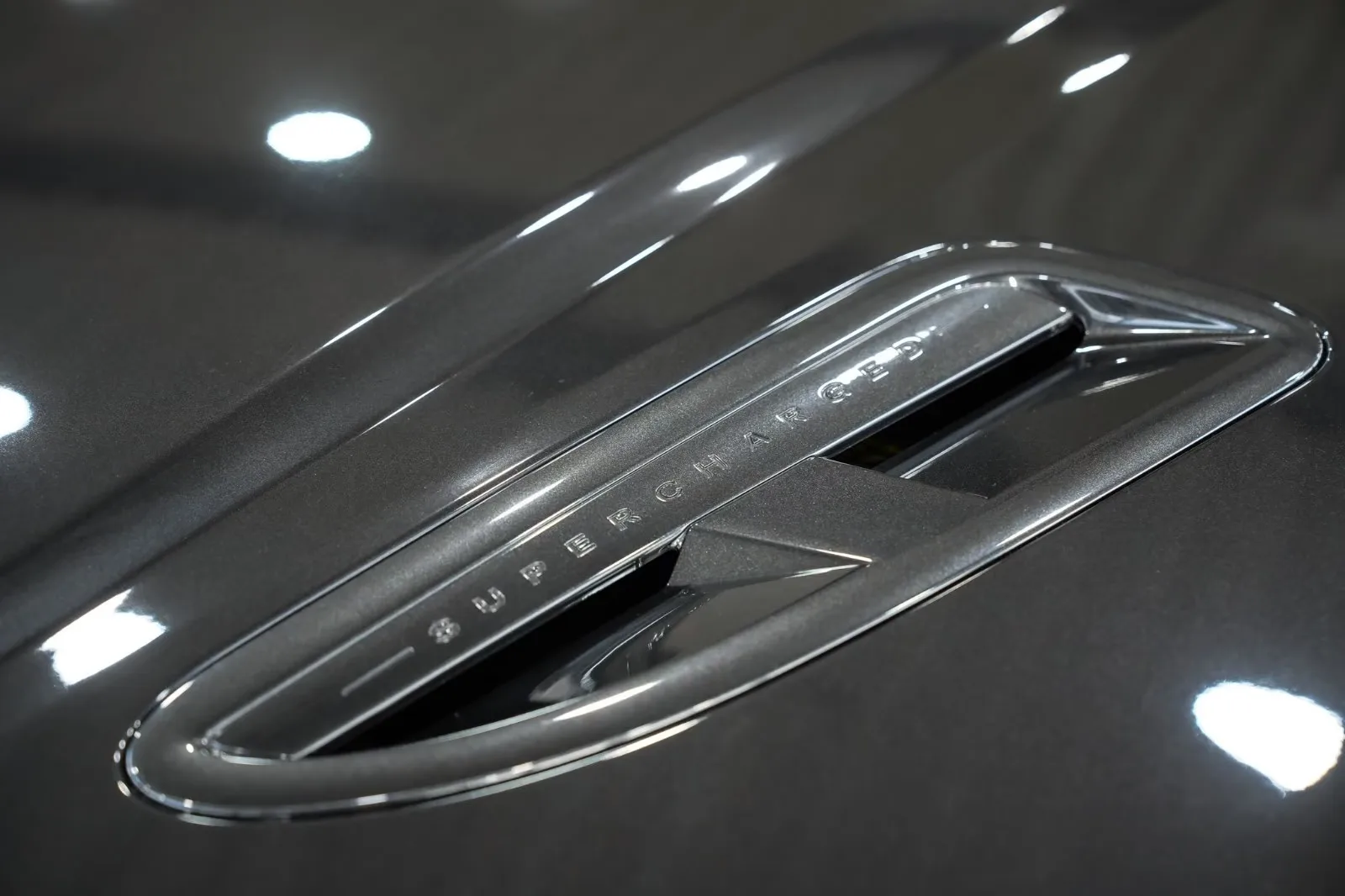 2012 Jaguar XKR Portfolio, 15/30