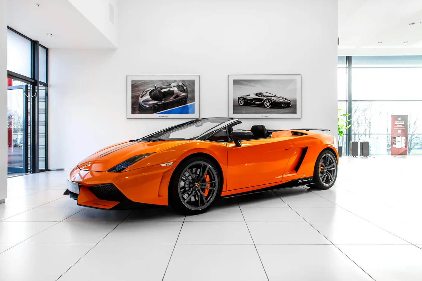 2012 Lamborghini Gallardo LP 570-4 Spyder Performante proposée par un concessionnaire spécialisé à Hengelo, Pays-Bas, photo 3 sur 15