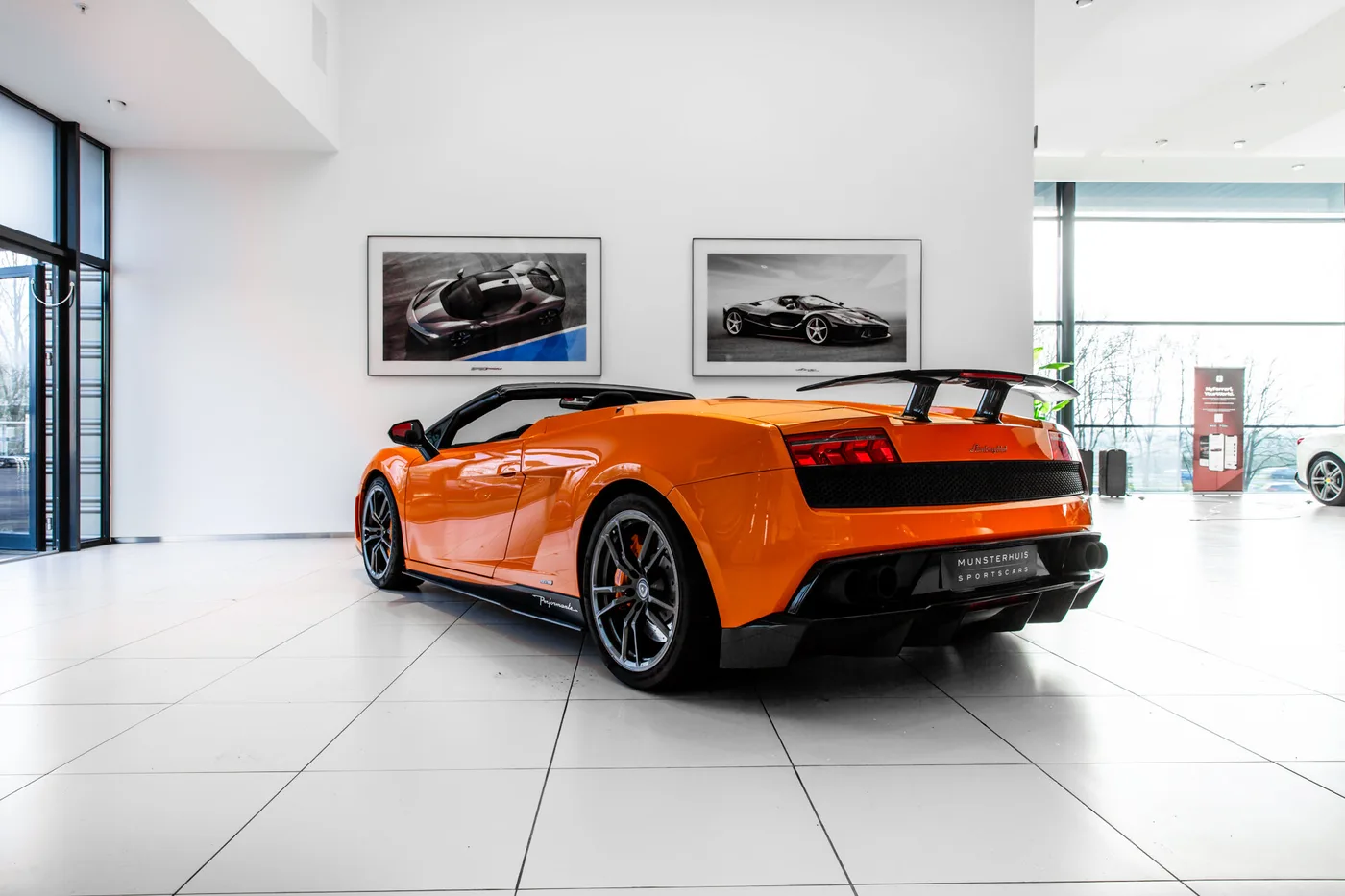 2012 Lamborghini Gallardo LP 570-4 Spyder Performante proposée par un concessionnaire spécialisé à Hengelo, Pays-Bas, photo 8 sur 15