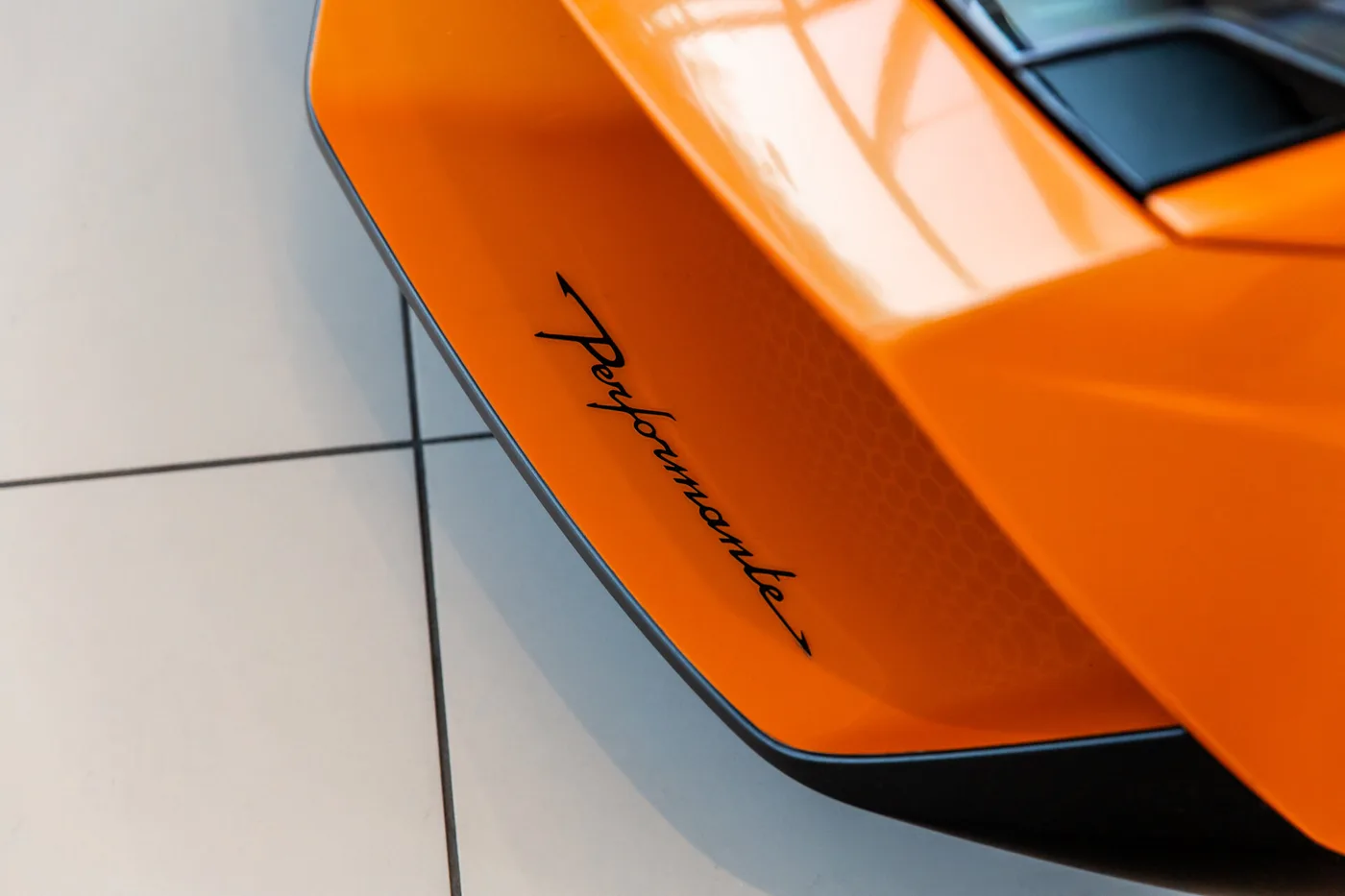 2012 Lamborghini Gallardo LP 570-4 Spyder Performante proposée par un concessionnaire spécialisé à Hengelo, Pays-Bas, photo 14 sur 15