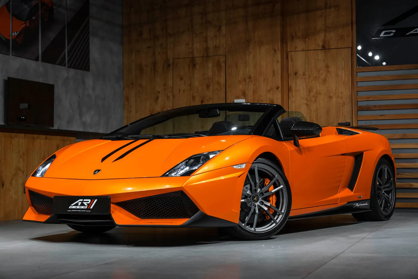 2012 Lamborghini Gallardo LP 570-4 Spyder Performante proposée par un concessionnaire spécialisé à Bratislava, Slovaquie, photo 7 sur 15