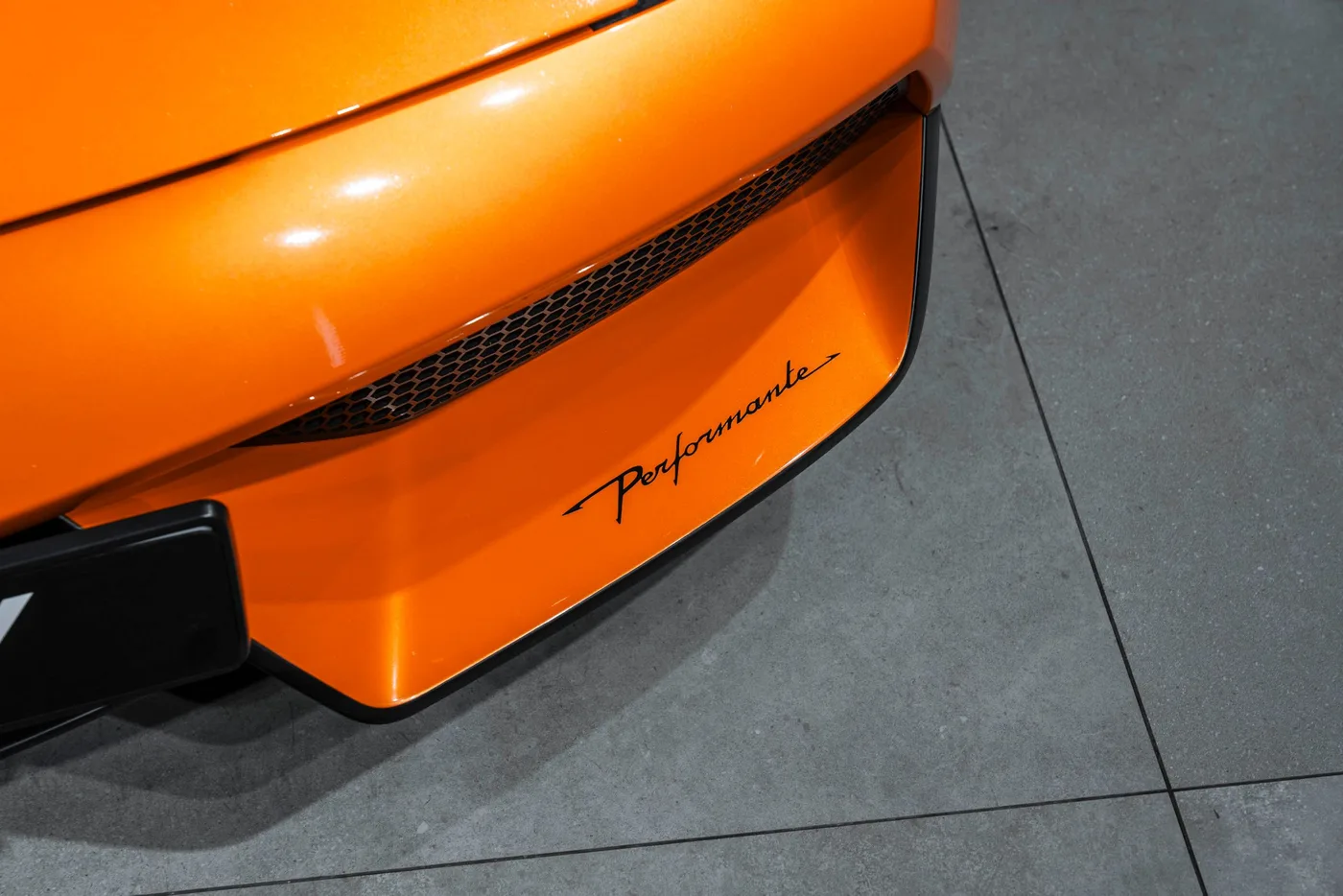 2012 Lamborghini Gallardo LP 570-4 Spyder Performante proposée par un concessionnaire spécialisé à Bratislava, Slovaquie, photo 10 sur 15